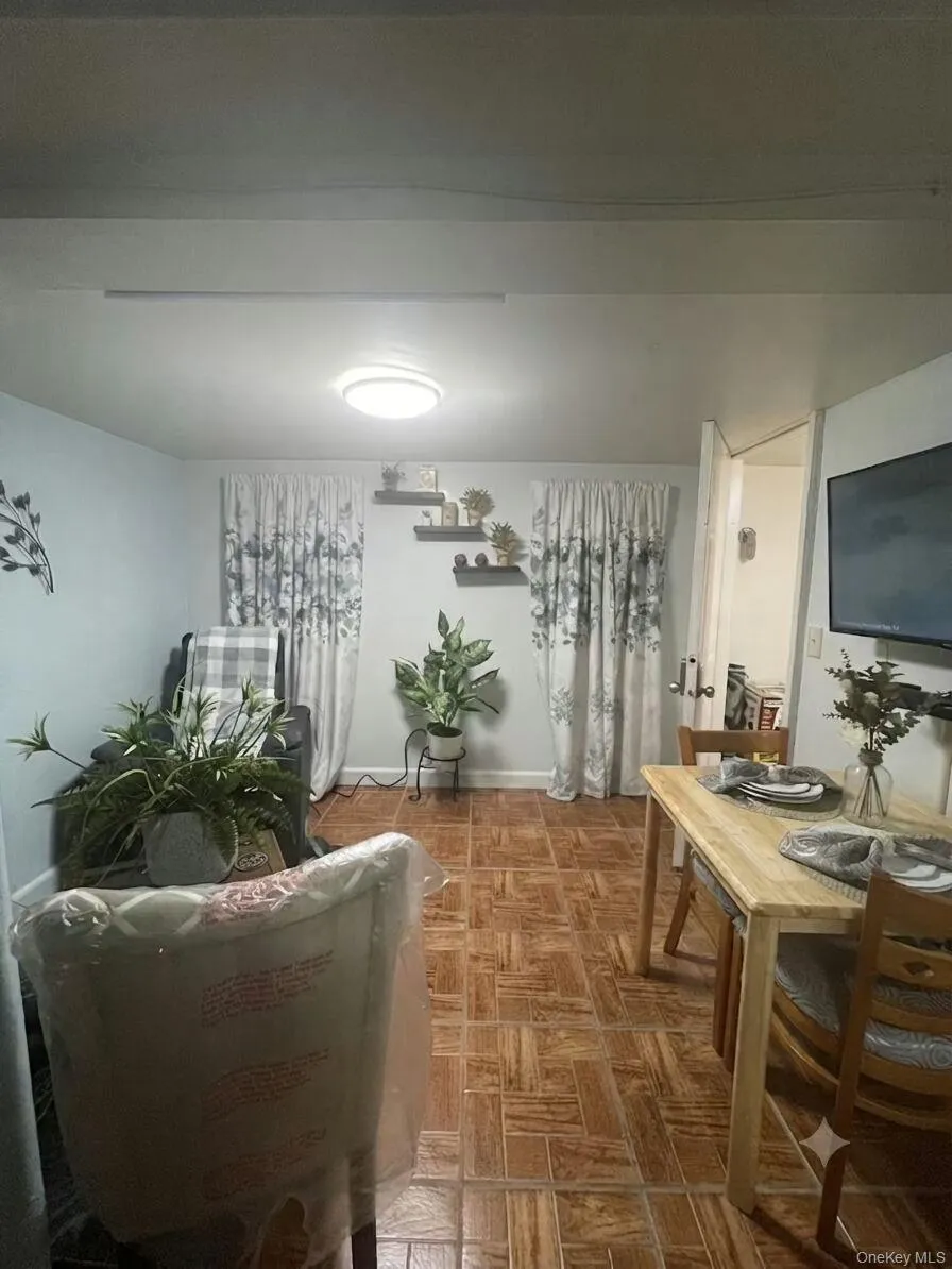 10506 221st Street, New York, NY, 3 Bedrooms Bedrooms, 6 Rooms Rooms,2 BathroomsBathrooms,Residential,For Rent,221st,0,1025581 10506 221st Street, New York, NY, 3 Bedrooms Bedrooms, 6 Rooms Rooms,2 BathroomsBathrooms,Residential,For Rent,221st,0,1025581