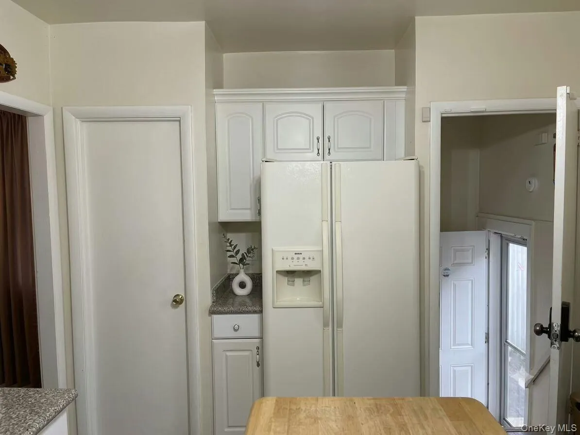 10506 221st Street, New York, NY, 3 Bedrooms Bedrooms, 6 Rooms Rooms,2 BathroomsBathrooms,Residential,For Rent,221st,0,1025581 10506 221st Street, New York, NY, 3 Bedrooms Bedrooms, 6 Rooms Rooms,2 BathroomsBathrooms,Residential,For Rent,221st,0,1025581
