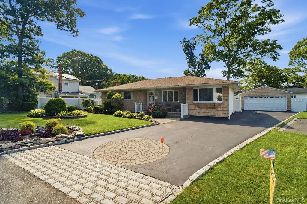 432 Wildwood Road, Islip, NY, 3 Bedrooms Bedrooms, 7 Rooms Rooms,2 BathroomsBathrooms,Residential,For Rent,Wildwood,0,1025589 432 Wildwood Road, Islip, NY, 3 Bedrooms Bedrooms, 7 Rooms Rooms,2 BathroomsBathrooms,Residential,For Rent,Wildwood,0,1025589
