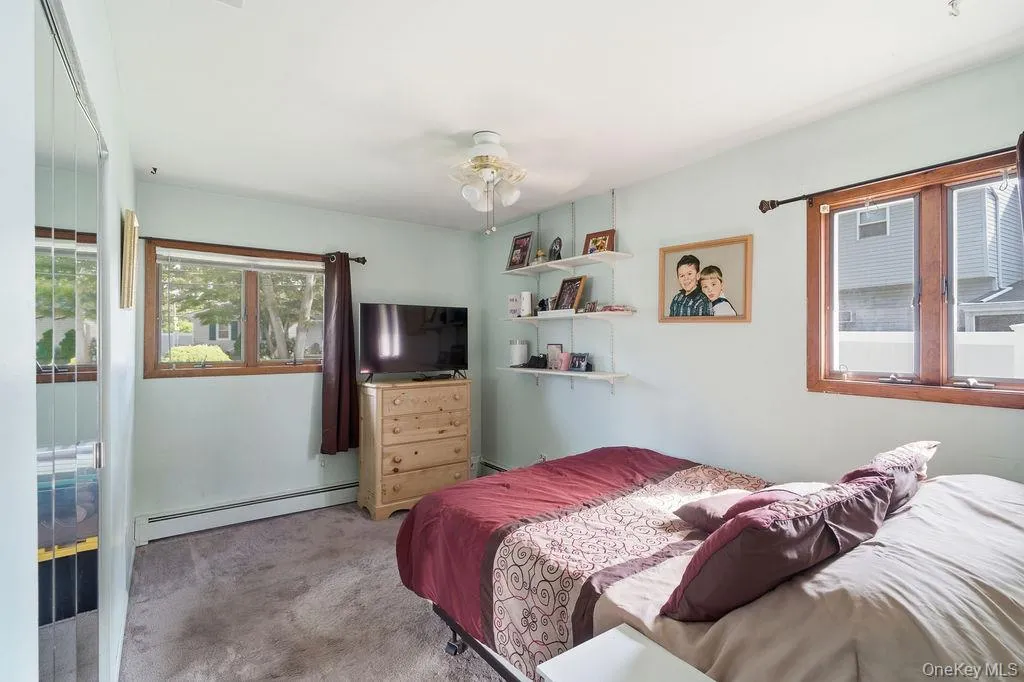432 Wildwood Road, Islip, NY, 3 Bedrooms Bedrooms, 7 Rooms Rooms,2 BathroomsBathrooms,Residential,For Rent,Wildwood,0,1025589 432 Wildwood Road, Islip, NY, 3 Bedrooms Bedrooms, 7 Rooms Rooms,2 BathroomsBathrooms,Residential,For Rent,Wildwood,0,1025589