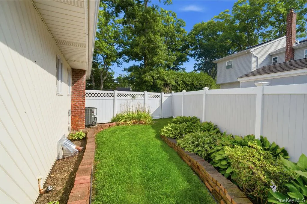 432 Wildwood Road, Islip, NY, 3 Bedrooms Bedrooms, 7 Rooms Rooms,2 BathroomsBathrooms,Residential,For Rent,Wildwood,0,1025589 432 Wildwood Road, Islip, NY, 3 Bedrooms Bedrooms, 7 Rooms Rooms,2 BathroomsBathrooms,Residential,For Rent,Wildwood,0,1025589