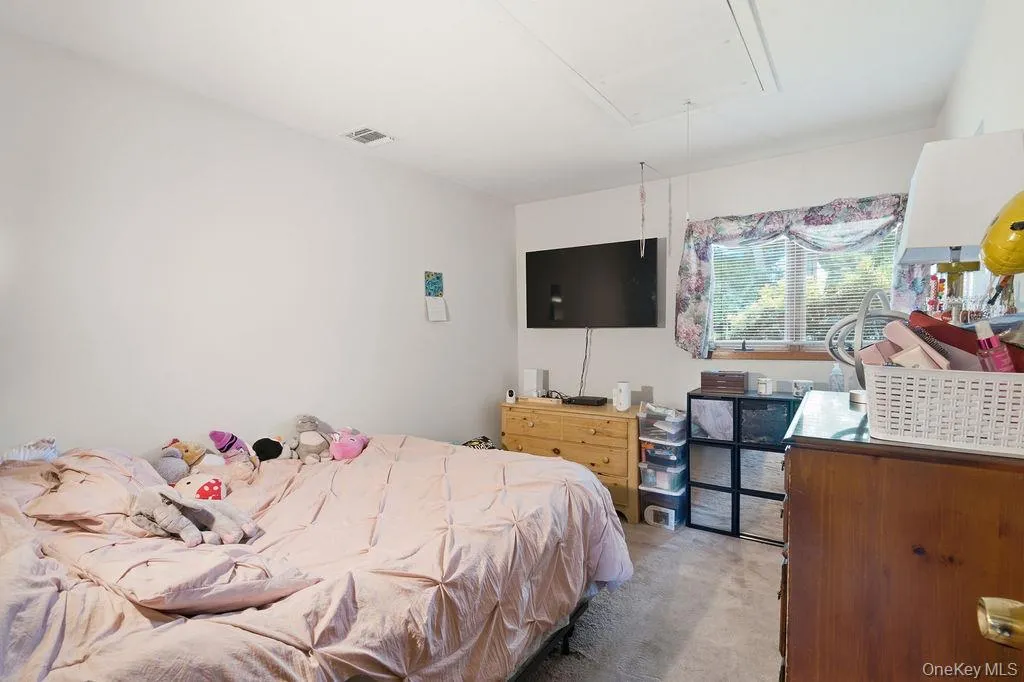 432 Wildwood Road, Islip, NY, 3 Bedrooms Bedrooms, 7 Rooms Rooms,2 BathroomsBathrooms,Residential,For Rent,Wildwood,0,1025589 432 Wildwood Road, Islip, NY, 3 Bedrooms Bedrooms, 7 Rooms Rooms,2 BathroomsBathrooms,Residential,For Rent,Wildwood,0,1025589