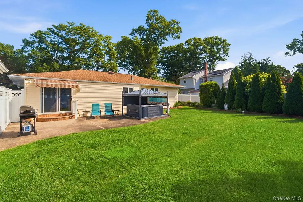 432 Wildwood Road, Islip, NY, 3 Bedrooms Bedrooms, 7 Rooms Rooms,2 BathroomsBathrooms,Residential,For Rent,Wildwood,0,1025589 432 Wildwood Road, Islip, NY, 3 Bedrooms Bedrooms, 7 Rooms Rooms,2 BathroomsBathrooms,Residential,For Rent,Wildwood,0,1025589