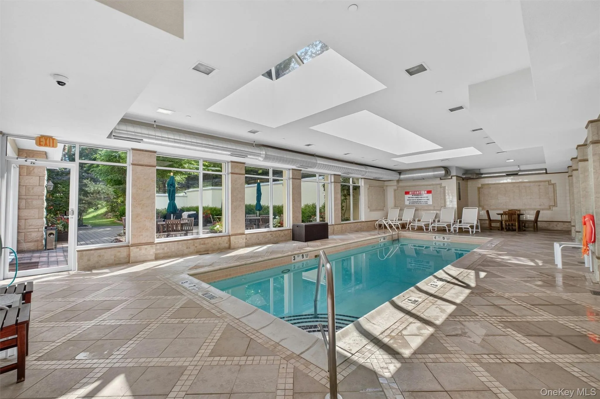 Indoor pool perfect for fitness and leisure. Indoor pool perfect for fitness and leisure.