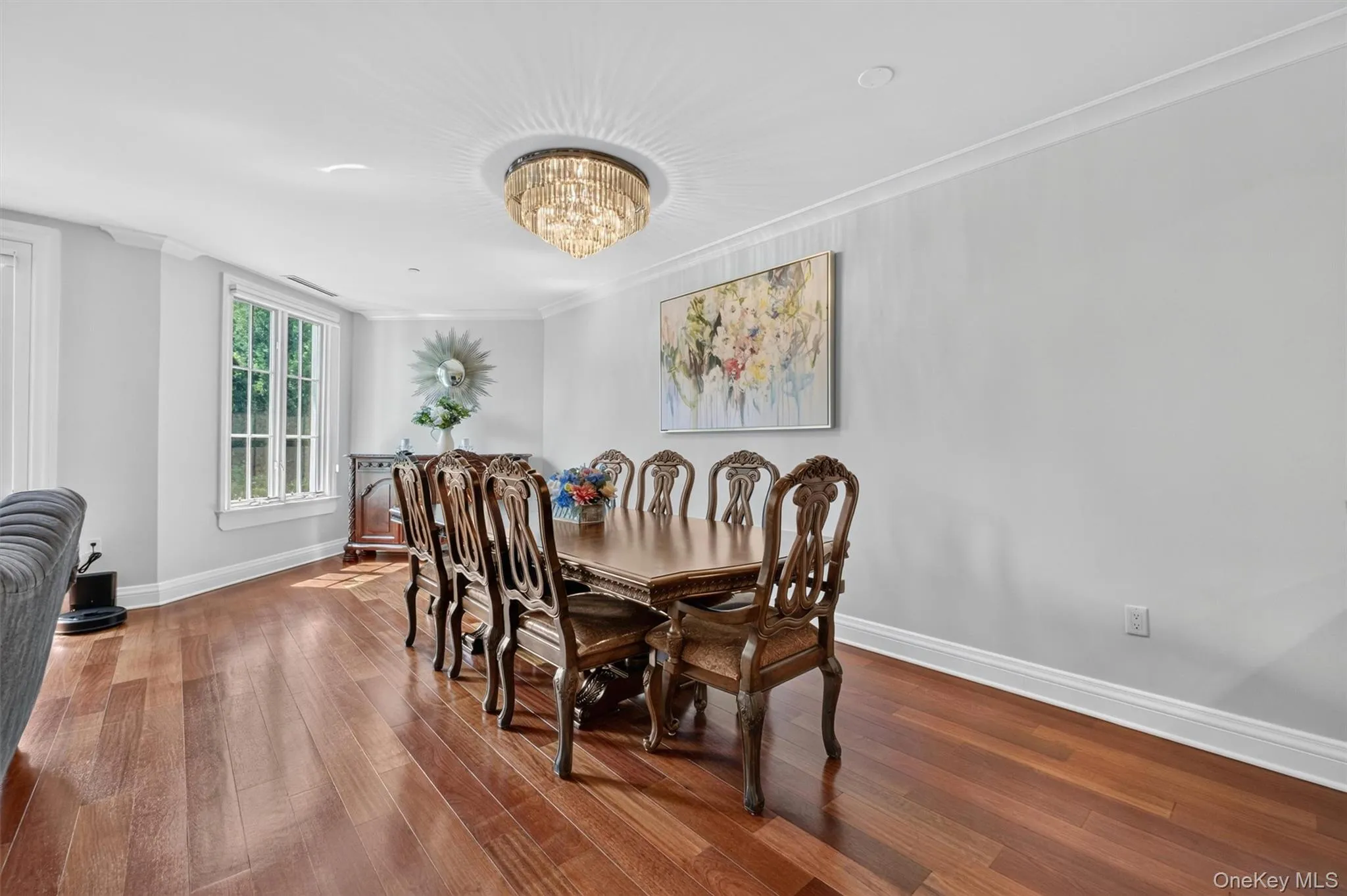 Gracious Dining area designed for effortless entertaining. Gracious Dining area designed for effortless entertaining.