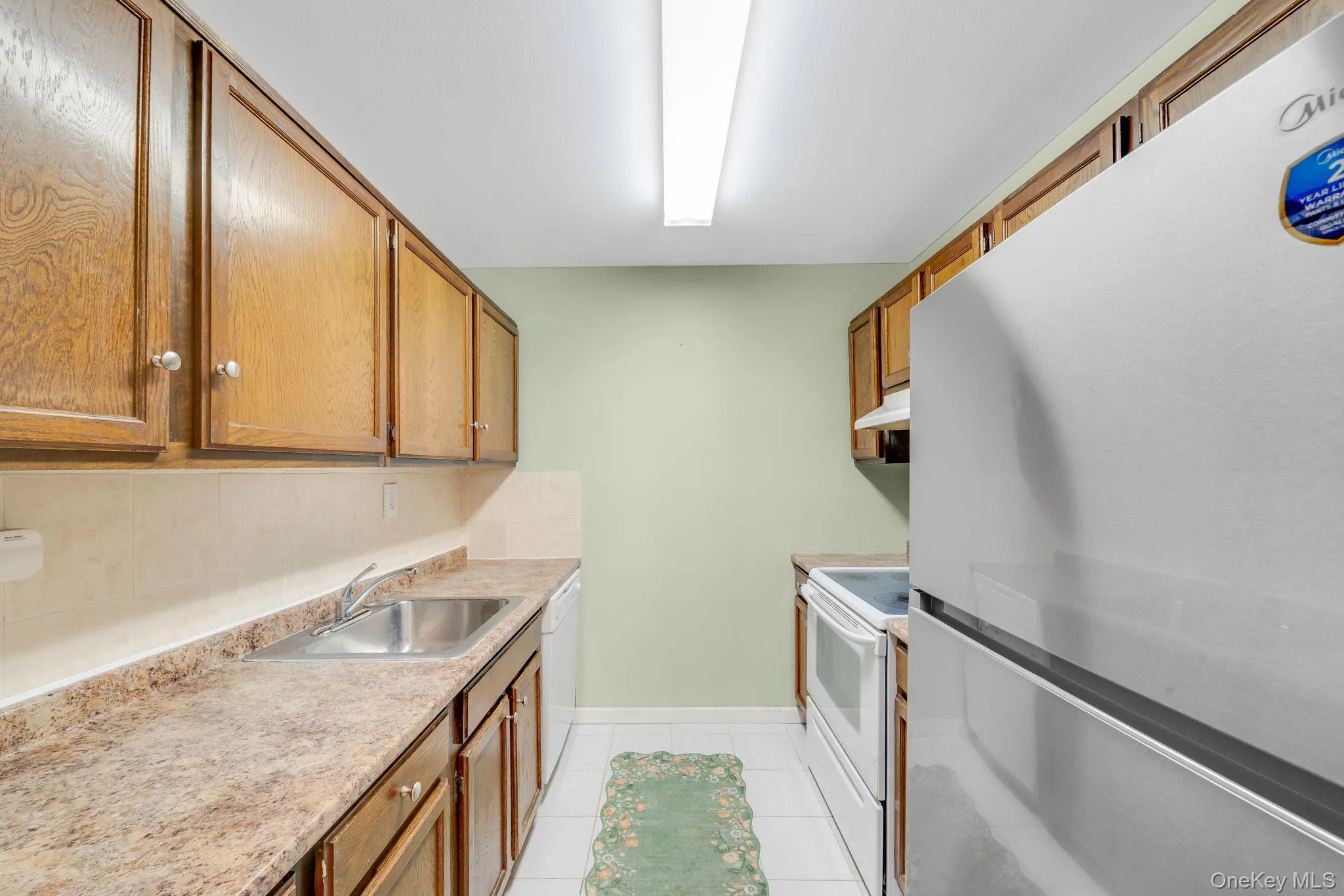 35 Richmond Boulevard, Islip, NY, 1 Bedroom Bedrooms, 3 Rooms Rooms,1 BathroomBathrooms,Residential,For Rent,Richmond,0,1025592 35 Richmond Boulevard, Islip, NY, 1 Bedroom Bedrooms, 3 Rooms Rooms,1 BathroomBathrooms,Residential,For Rent,Richmond,0,1025592
