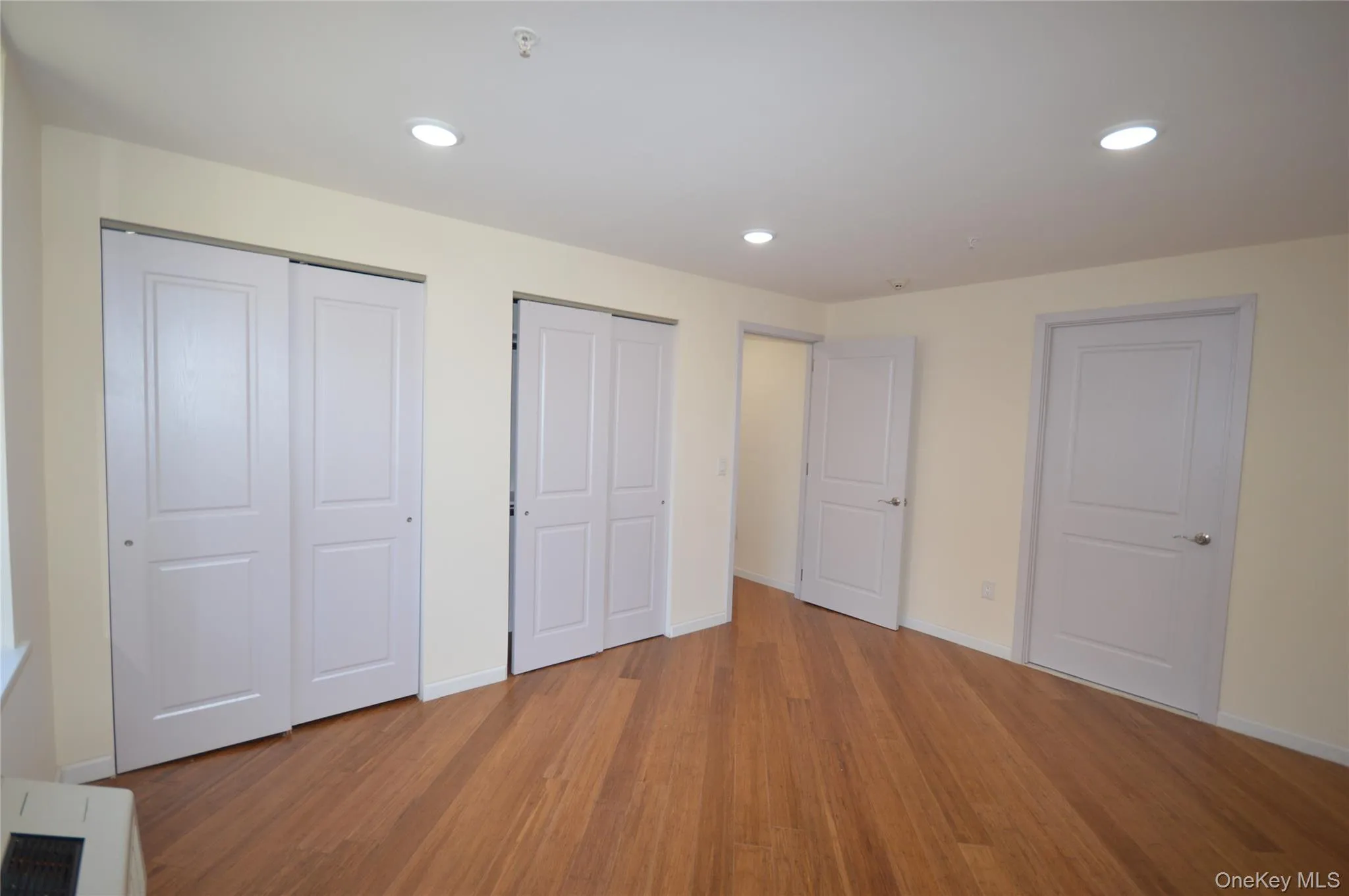 55 South Middle Neck Road, North Hempstead, NY, 2 Bedrooms Bedrooms, 5 Rooms Rooms,2 BathroomsBathrooms,Residential Lease,For Rent,South Middle Neck,0,1025593 55 South Middle Neck Road, North Hempstead, NY, 2 Bedrooms Bedrooms, 5 Rooms Rooms,2 BathroomsBathrooms,Residential Lease,For Rent,South Middle Neck,0,1025593