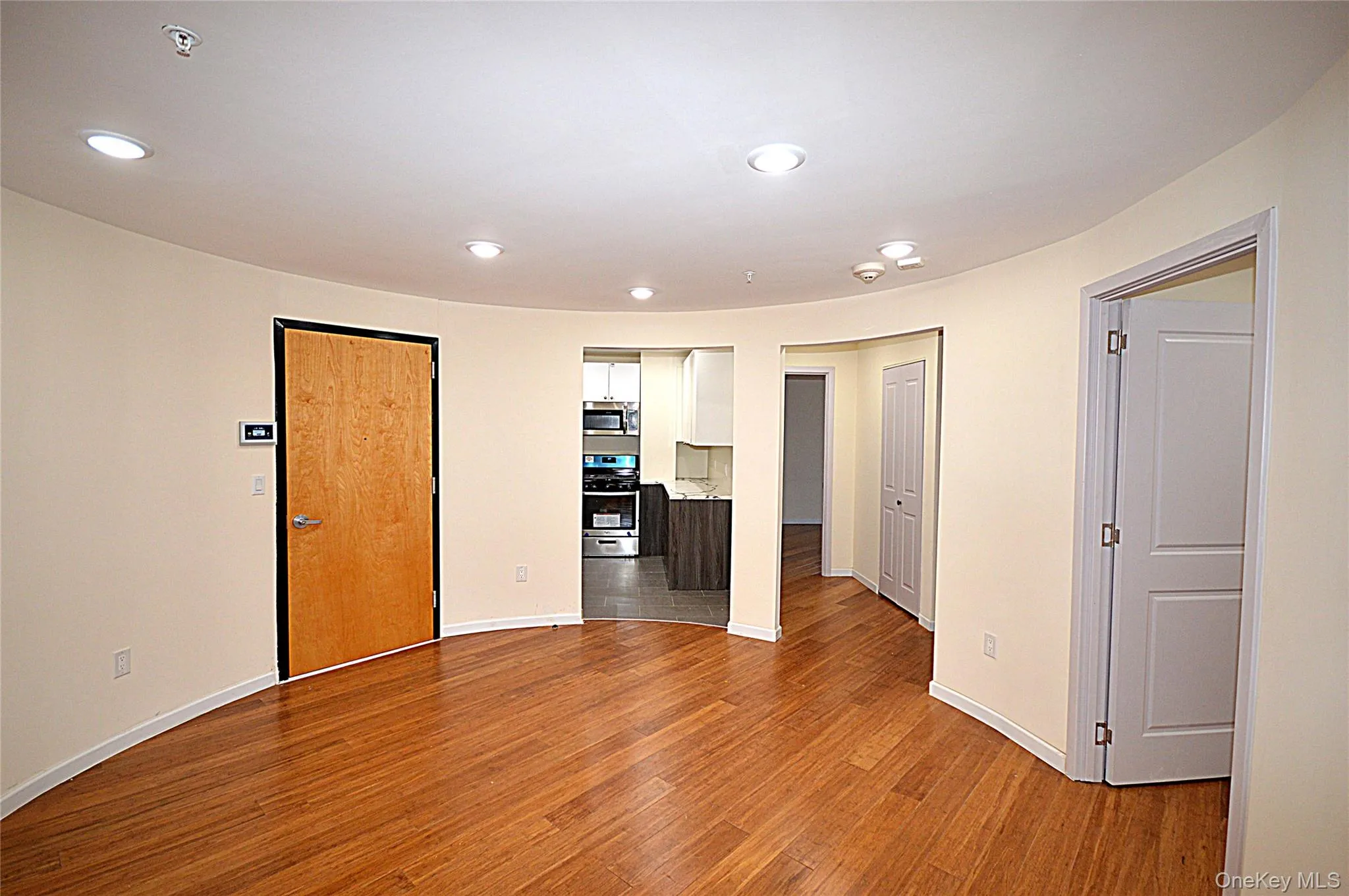 55 South Middle Neck Road, North Hempstead, NY, 2 Bedrooms Bedrooms, 5 Rooms Rooms,2 BathroomsBathrooms,Residential Lease,For Rent,South Middle Neck,0,1025593 55 South Middle Neck Road, North Hempstead, NY, 2 Bedrooms Bedrooms, 5 Rooms Rooms,2 BathroomsBathrooms,Residential Lease,For Rent,South Middle Neck,0,1025593