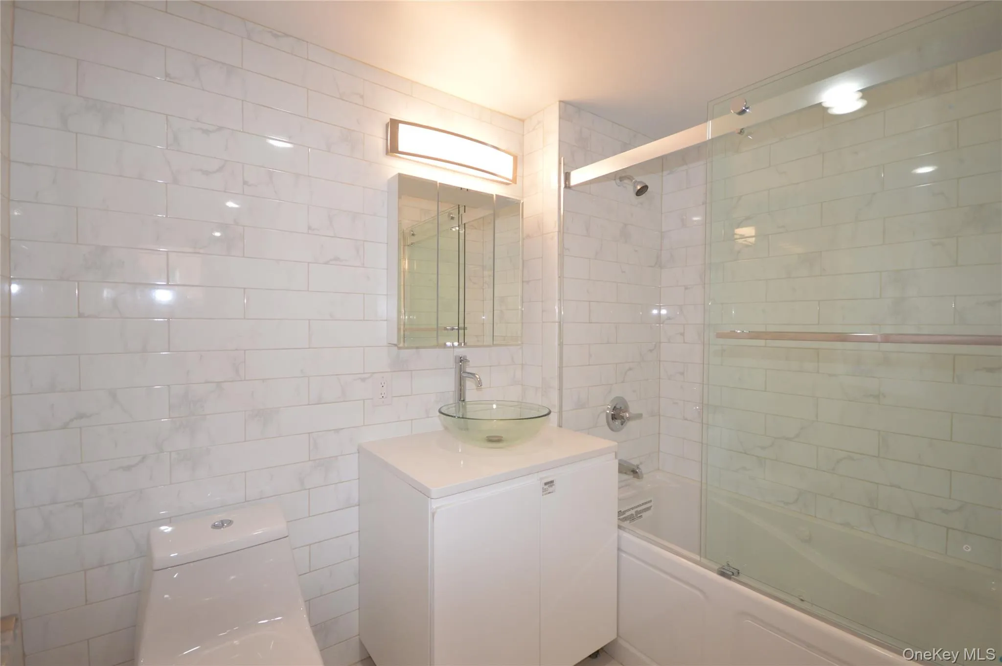 55 South Middle Neck Road, North Hempstead, NY, 2 Bedrooms Bedrooms, 5 Rooms Rooms,2 BathroomsBathrooms,Residential Lease,For Rent,South Middle Neck,0,1025593 55 South Middle Neck Road, North Hempstead, NY, 2 Bedrooms Bedrooms, 5 Rooms Rooms,2 BathroomsBathrooms,Residential Lease,For Rent,South Middle Neck,0,1025593