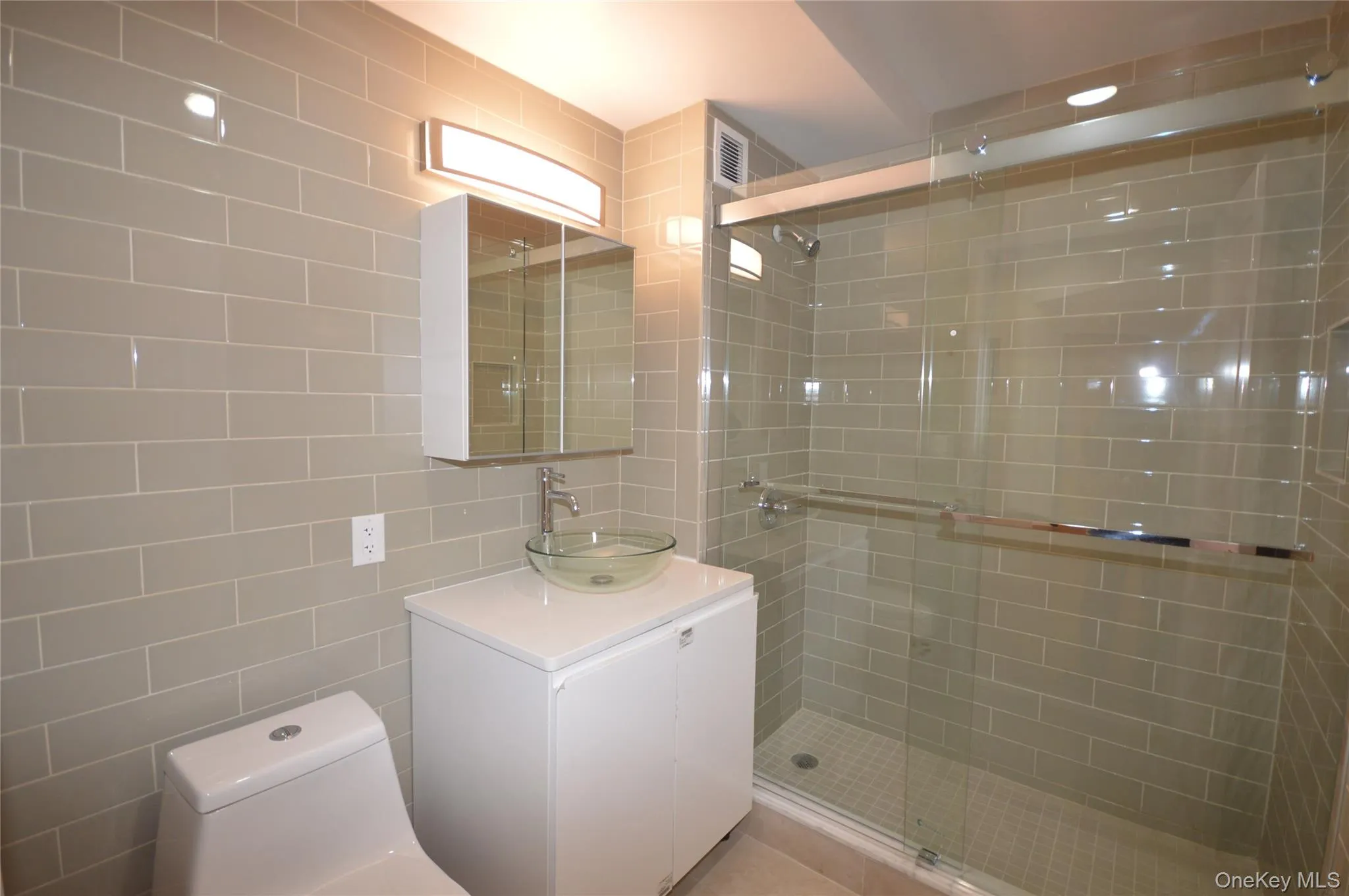 55 South Middle Neck Road, North Hempstead, NY, 2 Bedrooms Bedrooms, 5 Rooms Rooms,2 BathroomsBathrooms,Residential Lease,For Rent,South Middle Neck,0,1025593 55 South Middle Neck Road, North Hempstead, NY, 2 Bedrooms Bedrooms, 5 Rooms Rooms,2 BathroomsBathrooms,Residential Lease,For Rent,South Middle Neck,0,1025593