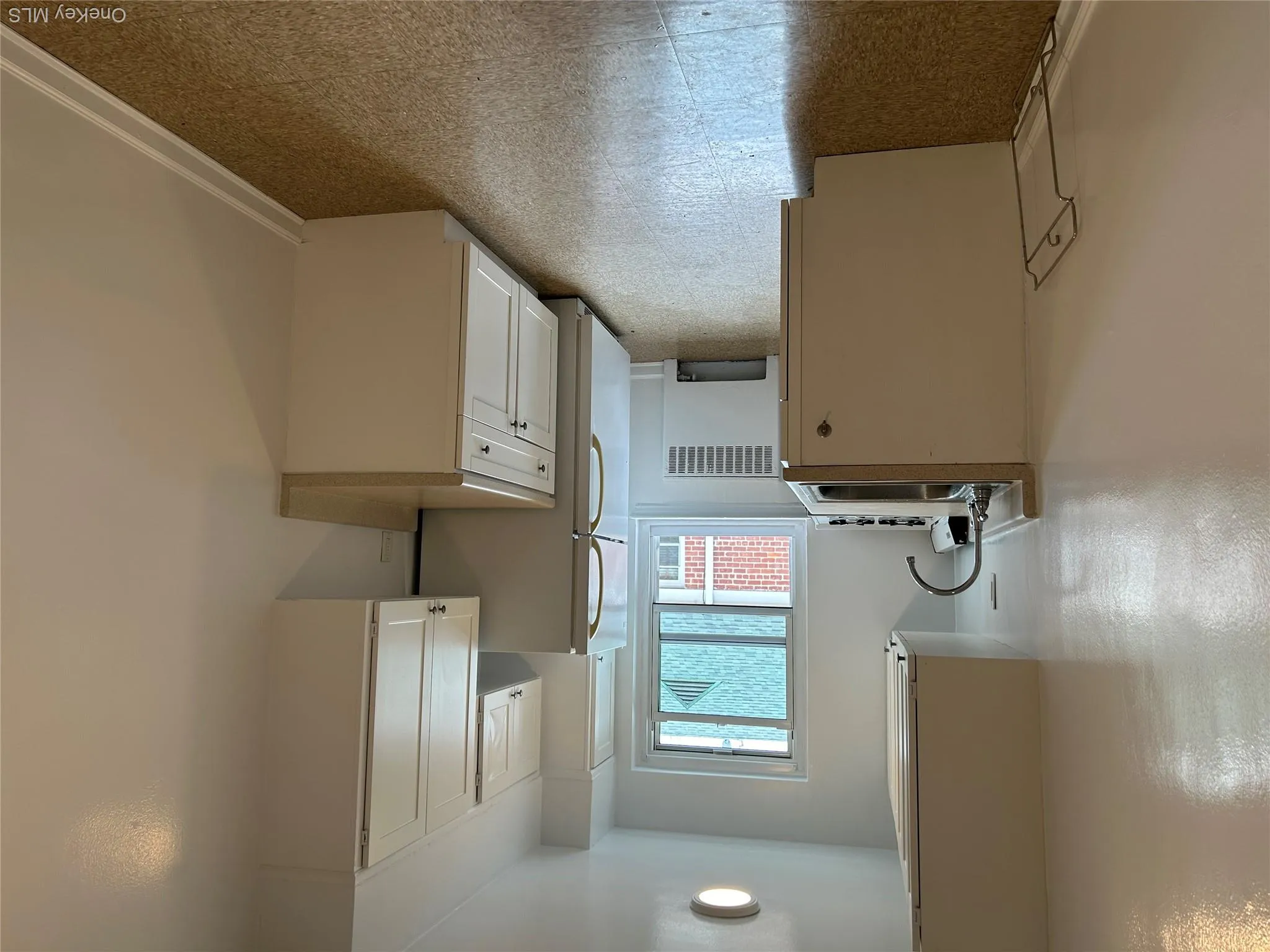 25 Dolphin Green, North Hempstead, NY, 1 Bedroom Bedrooms, 3 Rooms Rooms,1 BathroomBathrooms,Residential Lease,For Rent,Dolphin Green,0,1025596 25 Dolphin Green, North Hempstead, NY, 1 Bedroom Bedrooms, 3 Rooms Rooms,1 BathroomBathrooms,Residential Lease,For Rent,Dolphin Green,0,1025596