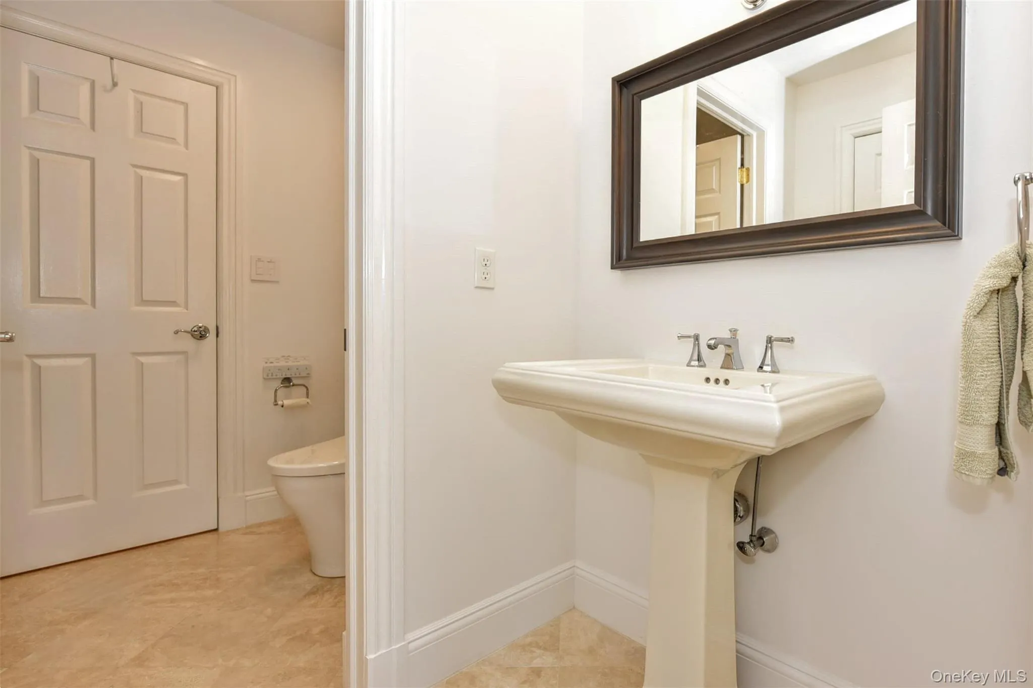 Connecting bathroom Connecting bathroom