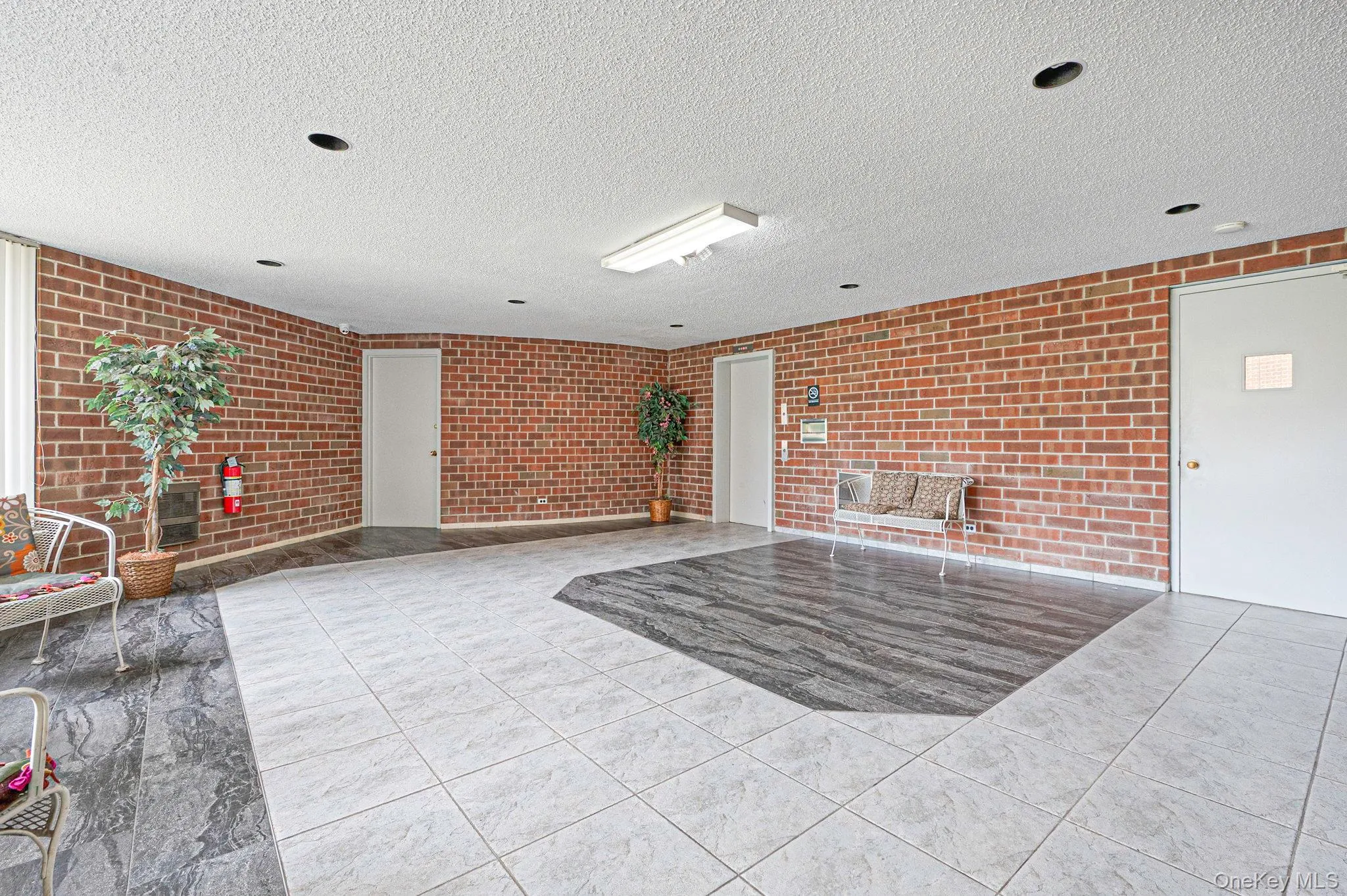 380 Fulton Street, Oyster Bay, NY, 1 Bedroom Bedrooms, 3 Rooms Rooms,1 BathroomBathrooms,Residential,For Rent,Fulton,0,1025600 380 Fulton Street, Oyster Bay, NY, 1 Bedroom Bedrooms, 3 Rooms Rooms,1 BathroomBathrooms,Residential,For Rent,Fulton,0,1025600
