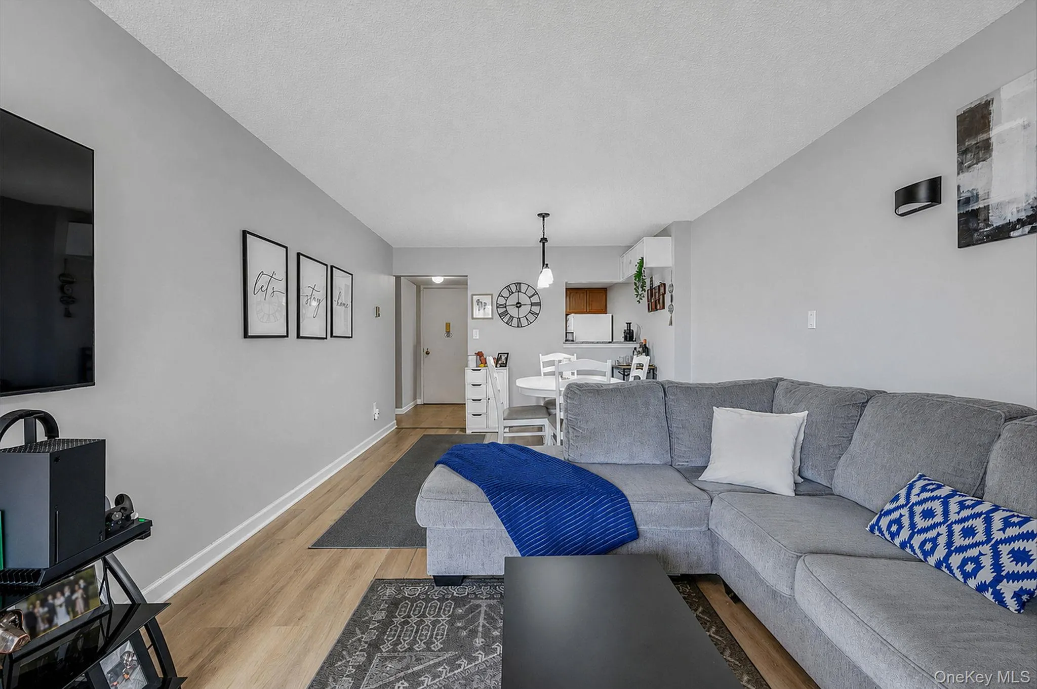 380 Fulton Street, Oyster Bay, NY, 1 Bedroom Bedrooms, 3 Rooms Rooms,1 BathroomBathrooms,Residential,For Rent,Fulton,0,1025600 380 Fulton Street, Oyster Bay, NY, 1 Bedroom Bedrooms, 3 Rooms Rooms,1 BathroomBathrooms,Residential,For Rent,Fulton,0,1025600