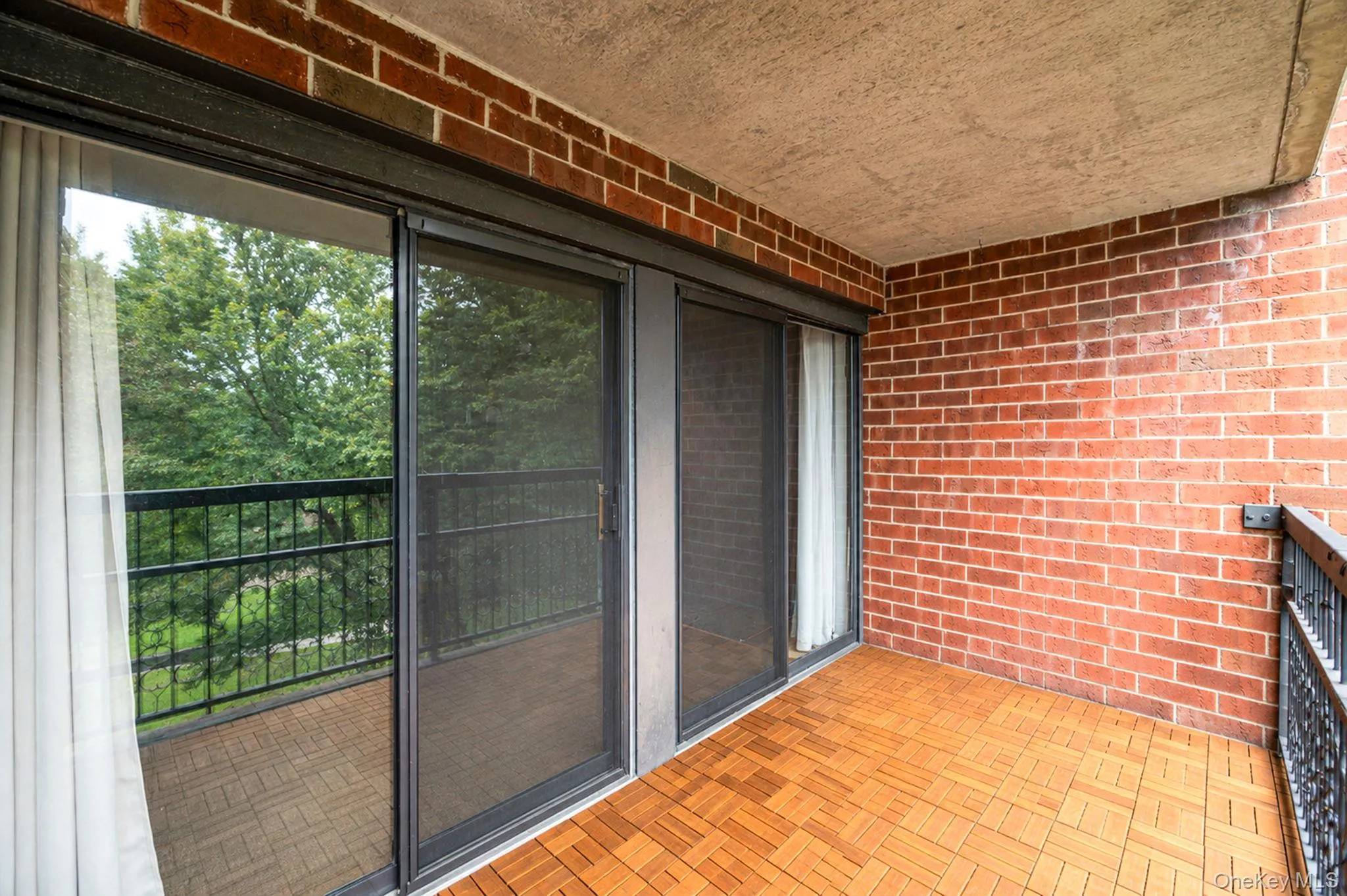 380 Fulton Street, Oyster Bay, NY, 1 Bedroom Bedrooms, 3 Rooms Rooms,1 BathroomBathrooms,Residential,For Rent,Fulton,0,1025600 380 Fulton Street, Oyster Bay, NY, 1 Bedroom Bedrooms, 3 Rooms Rooms,1 BathroomBathrooms,Residential,For Rent,Fulton,0,1025600