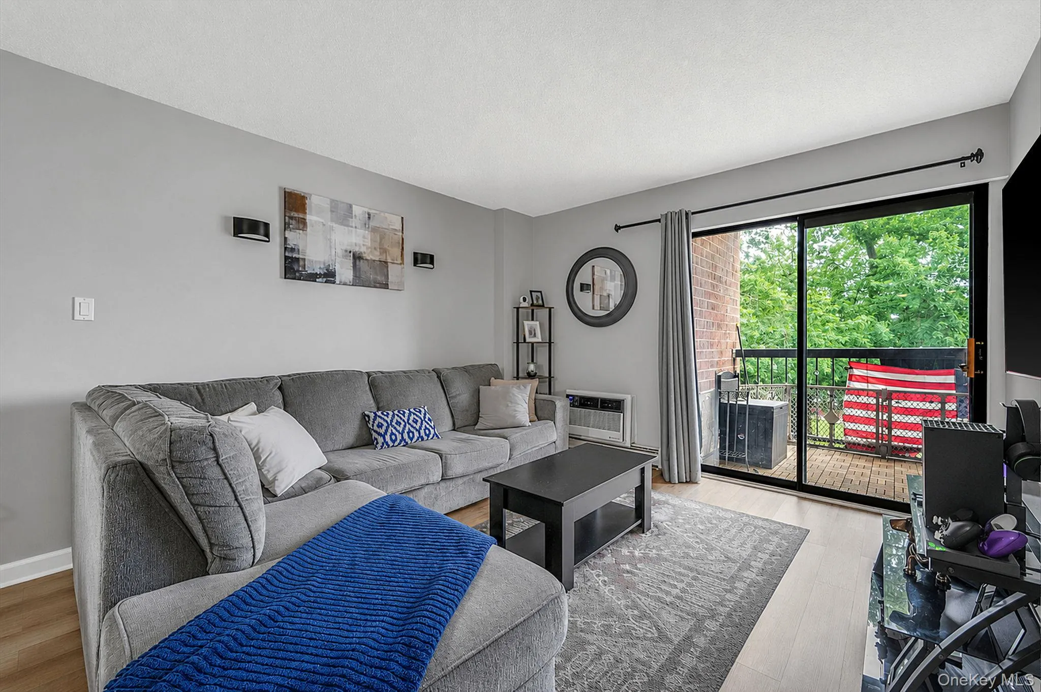 380 Fulton Street, Oyster Bay, NY, 1 Bedroom Bedrooms, 3 Rooms Rooms,1 BathroomBathrooms,Residential,For Rent,Fulton,0,1025600 380 Fulton Street, Oyster Bay, NY, 1 Bedroom Bedrooms, 3 Rooms Rooms,1 BathroomBathrooms,Residential,For Rent,Fulton,0,1025600