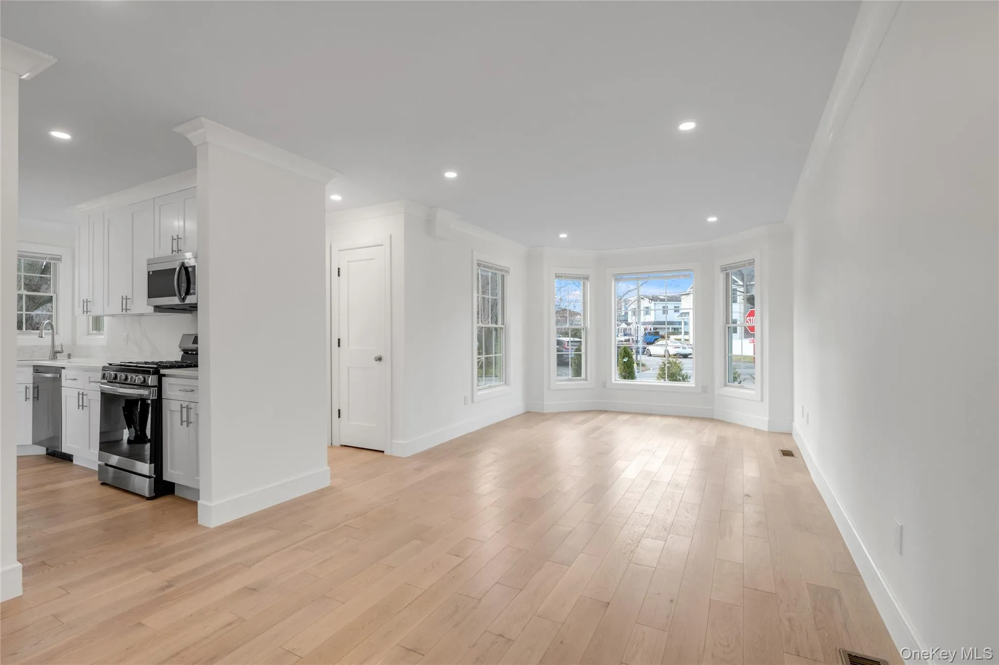 1 Manhasset Avenue, North Hempstead, NY, 4 Bedrooms Bedrooms, 7 Rooms Rooms,3 BathroomsBathrooms,Residential Lease,For Rent,Manhasset,0,1025606 1 Manhasset Avenue, North Hempstead, NY, 4 Bedrooms Bedrooms, 7 Rooms Rooms,3 BathroomsBathrooms,Residential Lease,For Rent,Manhasset,0,1025606