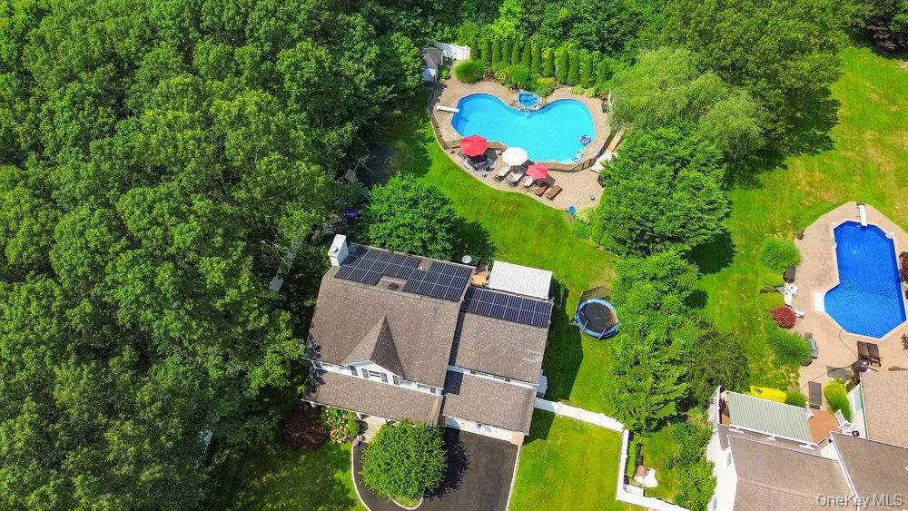 15 Victoria Court, Islip, NY, 4 Bedrooms Bedrooms, 9 Rooms Rooms,2 BathroomsBathrooms,Residential,For Rent,Victoria,0,1025608 15 Victoria Court, Islip, NY, 4 Bedrooms Bedrooms, 9 Rooms Rooms,2 BathroomsBathrooms,Residential,For Rent,Victoria,0,1025608