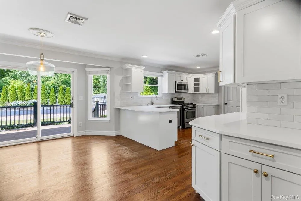 15 Victoria Court, Islip, NY, 4 Bedrooms Bedrooms, 9 Rooms Rooms,2 BathroomsBathrooms,Residential,For Rent,Victoria,0,1025608 15 Victoria Court, Islip, NY, 4 Bedrooms Bedrooms, 9 Rooms Rooms,2 BathroomsBathrooms,Residential,For Rent,Victoria,0,1025608