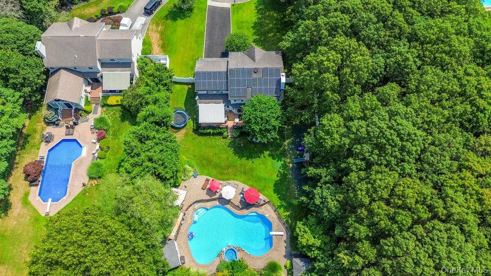 15 Victoria Court, Islip, NY, 4 Bedrooms Bedrooms, 9 Rooms Rooms,2 BathroomsBathrooms,Residential,For Rent,Victoria,0,1025608 15 Victoria Court, Islip, NY, 4 Bedrooms Bedrooms, 9 Rooms Rooms,2 BathroomsBathrooms,Residential,For Rent,Victoria,0,1025608