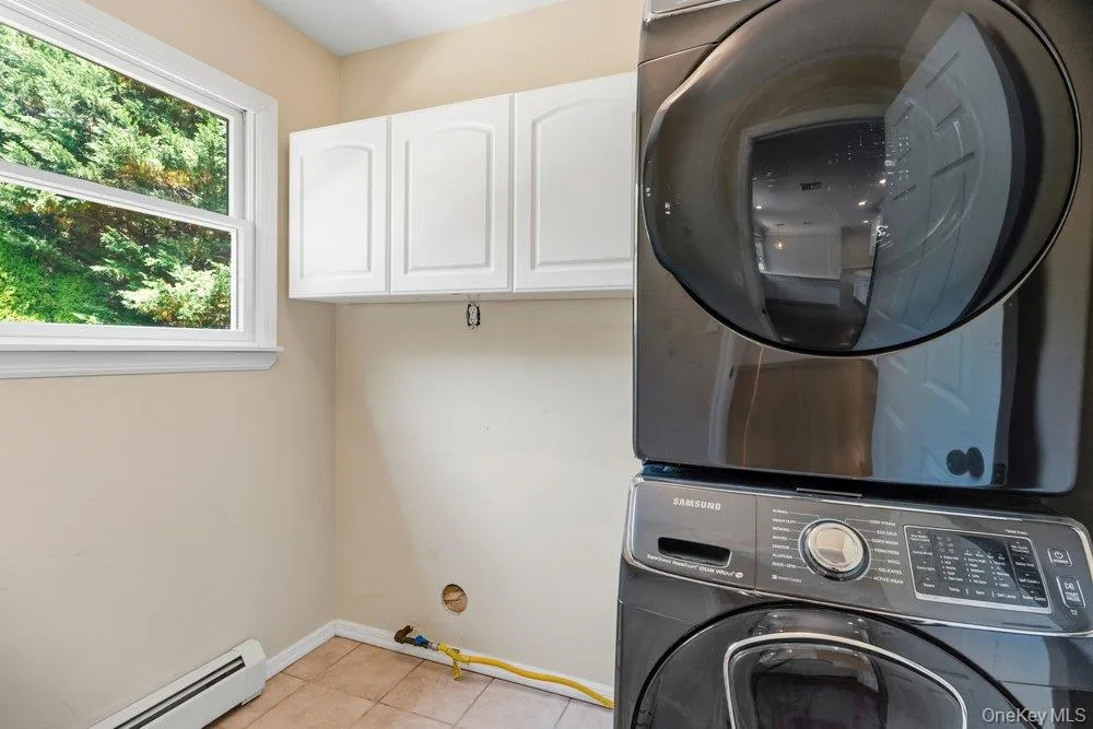 15 Victoria Court, Islip, NY, 4 Bedrooms Bedrooms, 9 Rooms Rooms,2 BathroomsBathrooms,Residential,For Rent,Victoria,0,1025608 15 Victoria Court, Islip, NY, 4 Bedrooms Bedrooms, 9 Rooms Rooms,2 BathroomsBathrooms,Residential,For Rent,Victoria,0,1025608
