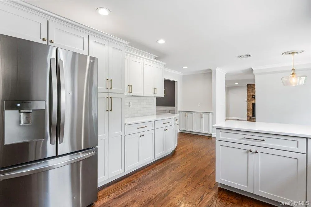 15 Victoria Court, Islip, NY, 4 Bedrooms Bedrooms, 9 Rooms Rooms,2 BathroomsBathrooms,Residential,For Rent,Victoria,0,1025608 15 Victoria Court, Islip, NY, 4 Bedrooms Bedrooms, 9 Rooms Rooms,2 BathroomsBathrooms,Residential,For Rent,Victoria,0,1025608