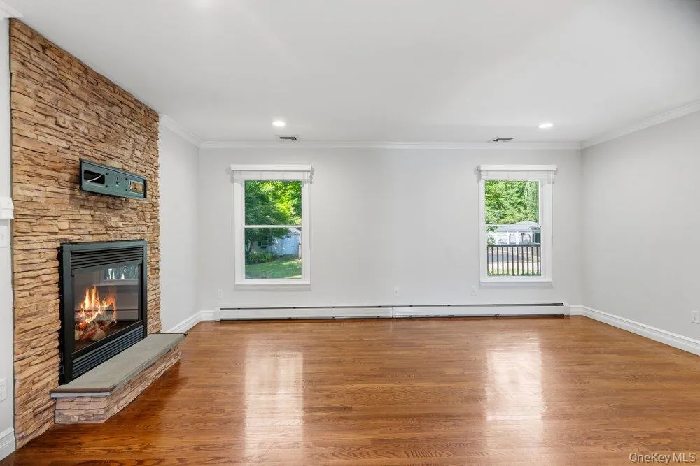 15 Victoria Court, Islip, NY, 4 Bedrooms Bedrooms, 9 Rooms Rooms,2 BathroomsBathrooms,Residential,For Rent,Victoria,0,1025608 15 Victoria Court, Islip, NY, 4 Bedrooms Bedrooms, 9 Rooms Rooms,2 BathroomsBathrooms,Residential,For Rent,Victoria,0,1025608