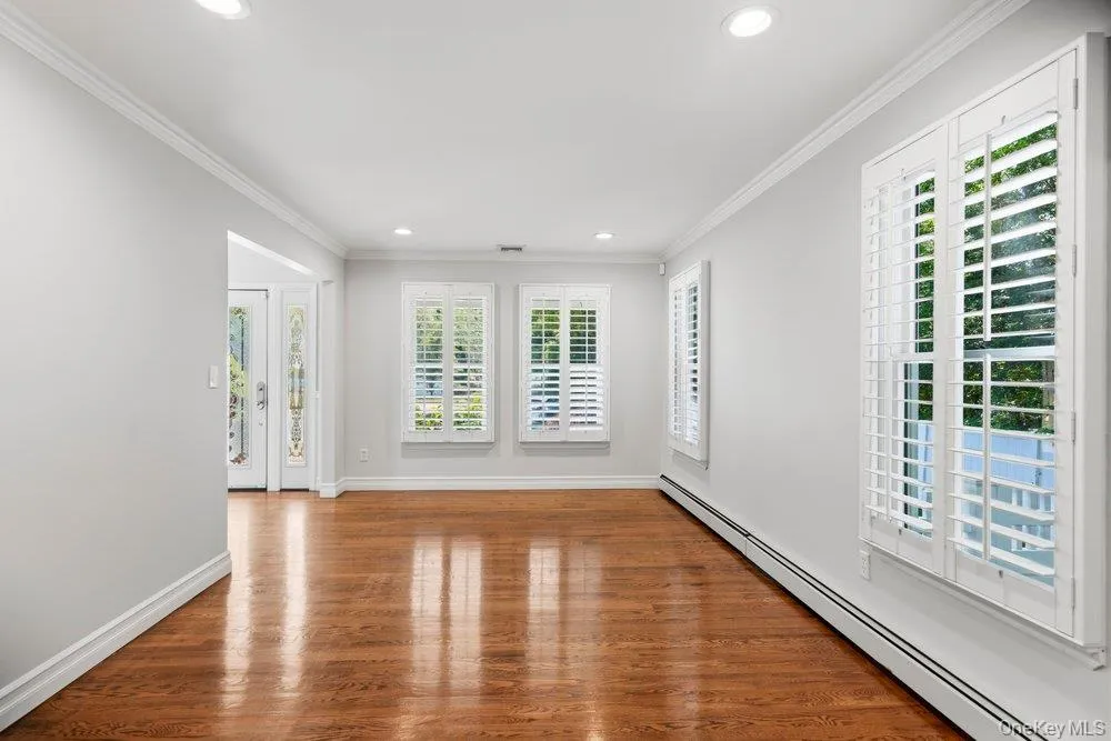 15 Victoria Court, Islip, NY, 4 Bedrooms Bedrooms, 9 Rooms Rooms,2 BathroomsBathrooms,Residential,For Rent,Victoria,0,1025608 15 Victoria Court, Islip, NY, 4 Bedrooms Bedrooms, 9 Rooms Rooms,2 BathroomsBathrooms,Residential,For Rent,Victoria,0,1025608