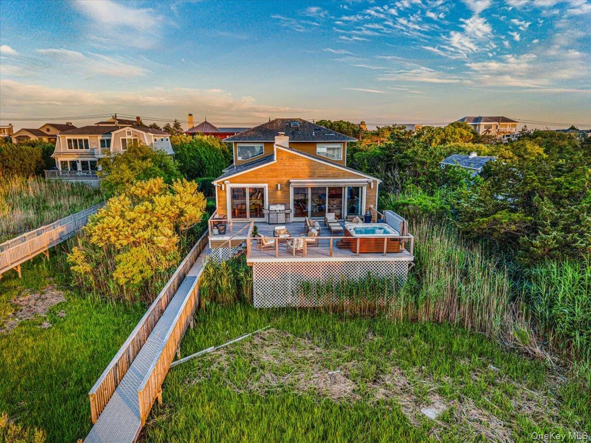 192 Dune Road, Southampton, NY, 4 Bedrooms Bedrooms, 12 Rooms Rooms,2 BathroomsBathrooms,Residential Lease,For Rent,Dune,0,1025615 192 Dune Road, Southampton, NY, 4 Bedrooms Bedrooms, 12 Rooms Rooms,2 BathroomsBathrooms,Residential Lease,For Rent,Dune,0,1025615