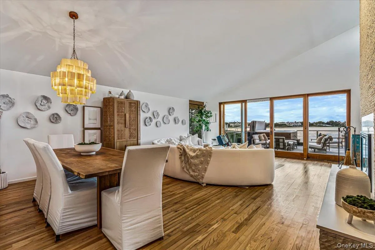 192 Dune Road, Southampton, NY, 4 Bedrooms Bedrooms, 12 Rooms Rooms,2 BathroomsBathrooms,Residential Lease,For Rent,Dune,0,1025615 192 Dune Road, Southampton, NY, 4 Bedrooms Bedrooms, 12 Rooms Rooms,2 BathroomsBathrooms,Residential Lease,For Rent,Dune,0,1025615