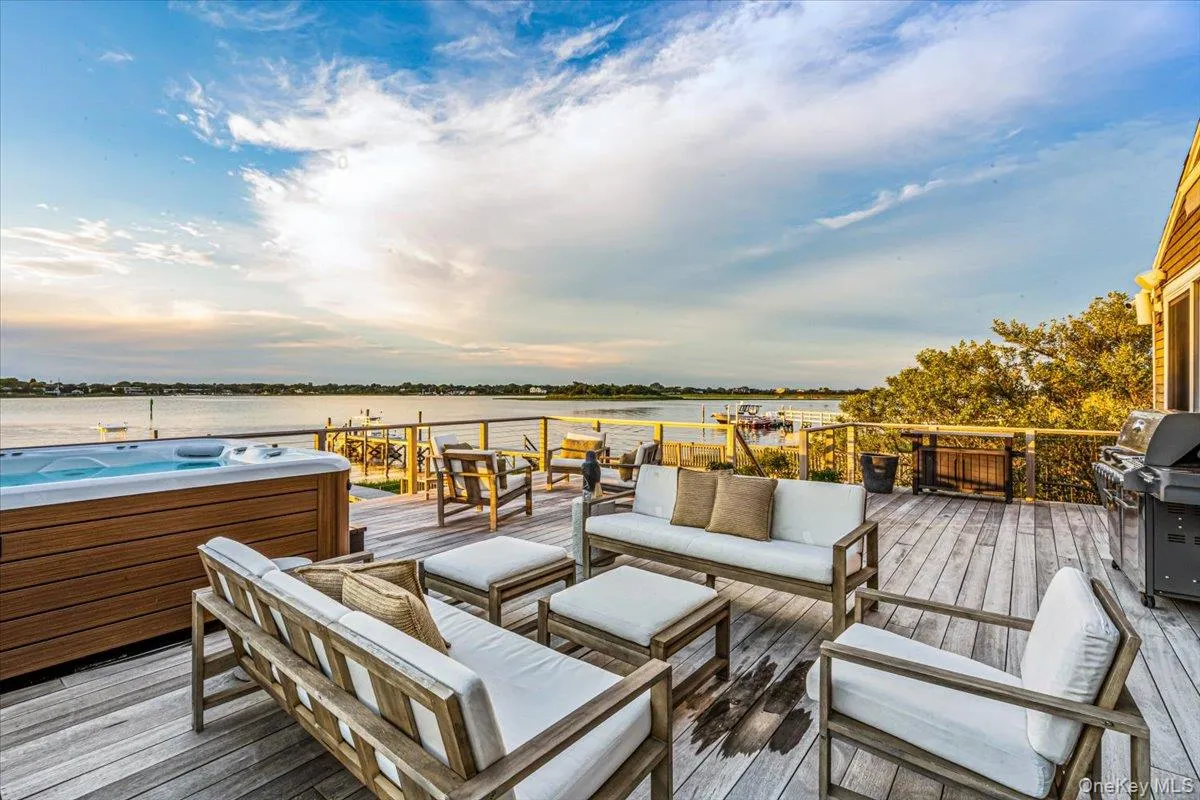 192 Dune Road, Southampton, NY, 4 Bedrooms Bedrooms, 12 Rooms Rooms,2 BathroomsBathrooms,Residential Lease,For Rent,Dune,0,1025615 192 Dune Road, Southampton, NY, 4 Bedrooms Bedrooms, 12 Rooms Rooms,2 BathroomsBathrooms,Residential Lease,For Rent,Dune,0,1025615