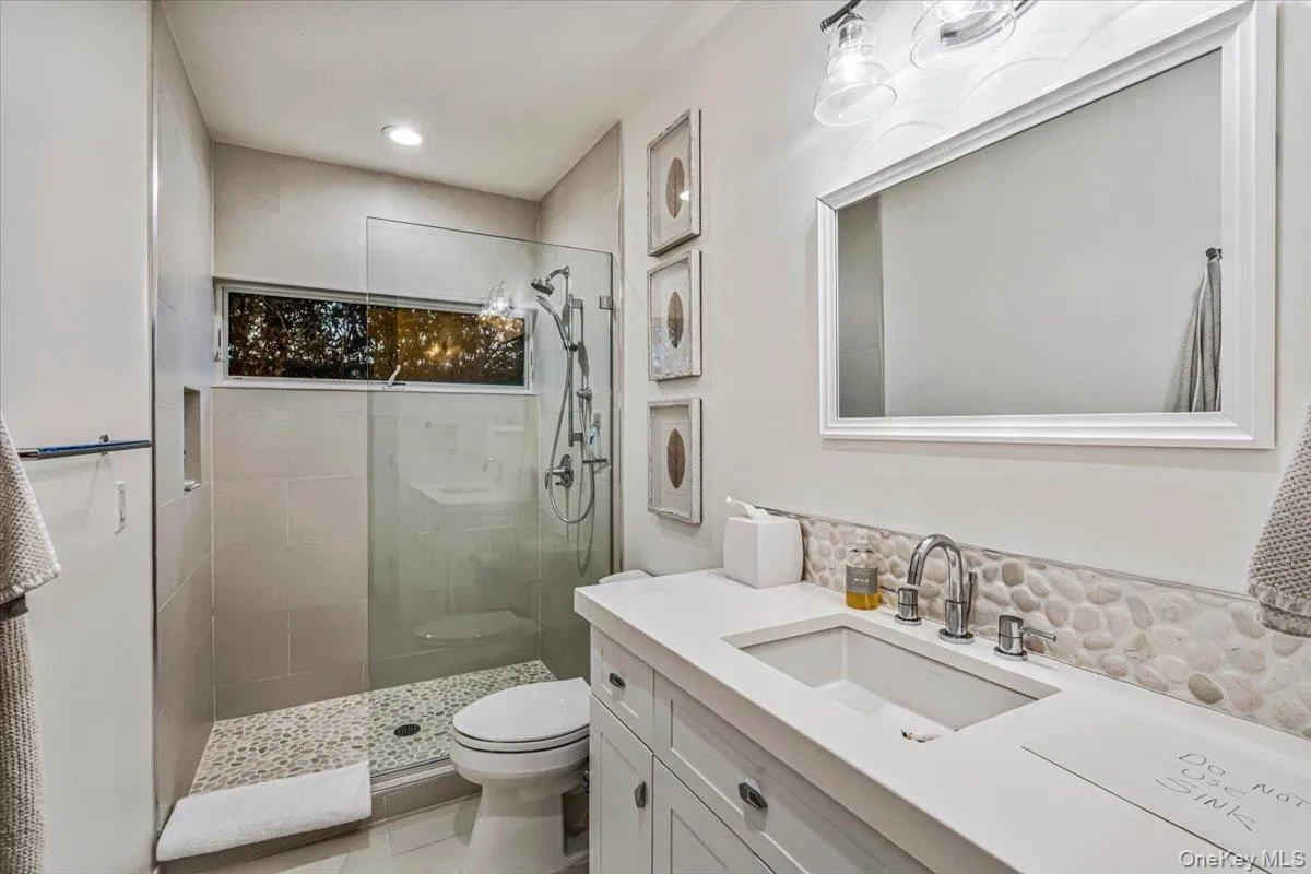 192 Dune Road, Southampton, NY, 4 Bedrooms Bedrooms, 12 Rooms Rooms,2 BathroomsBathrooms,Residential Lease,For Rent,Dune,0,1025615 192 Dune Road, Southampton, NY, 4 Bedrooms Bedrooms, 12 Rooms Rooms,2 BathroomsBathrooms,Residential Lease,For Rent,Dune,0,1025615