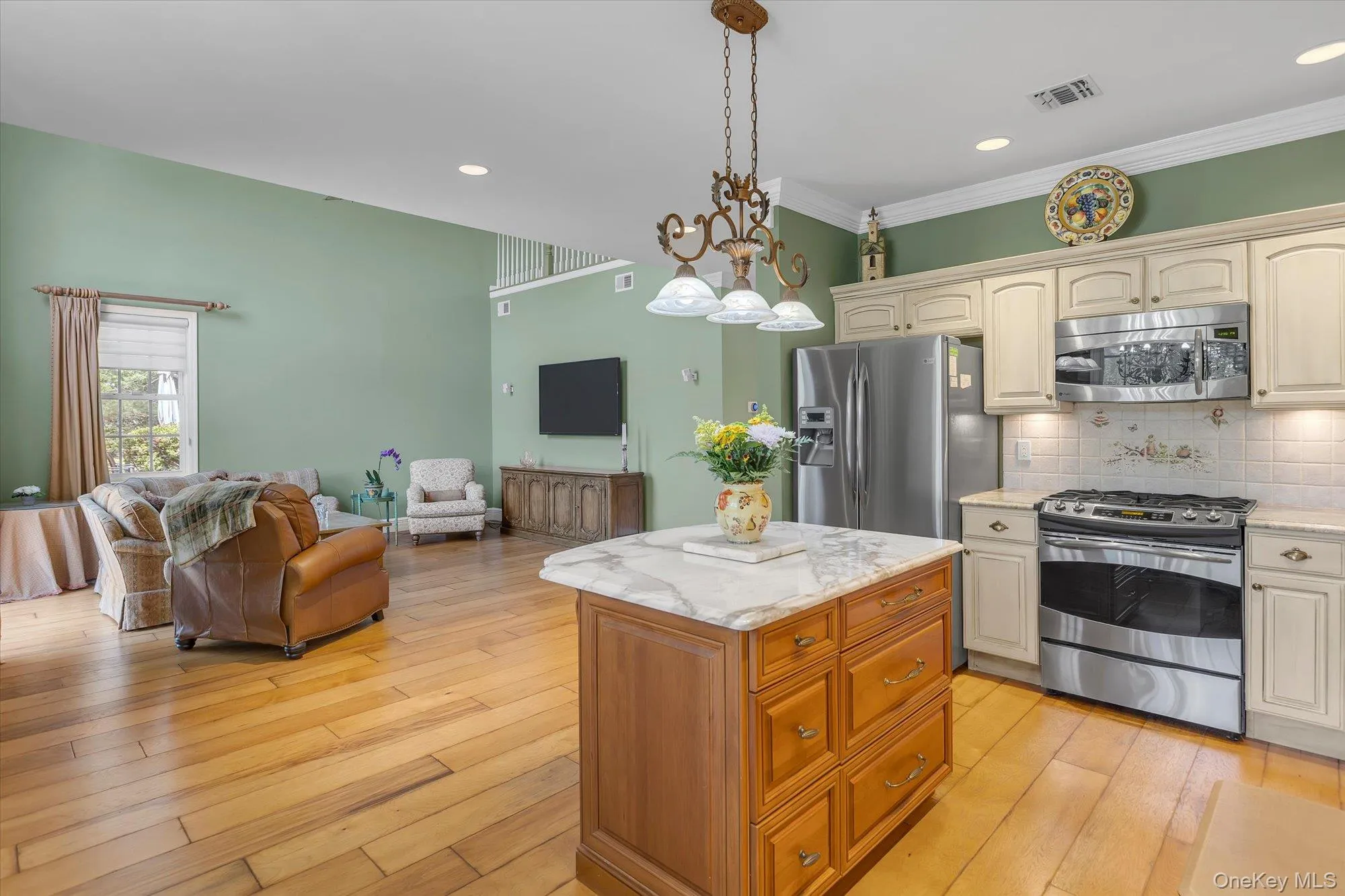 742 Verona Drive, Huntington, NY, 2 Bedrooms Bedrooms, 6 Rooms Rooms,2 BathroomsBathrooms,Residential,For Rent,Verona,0,1025617 742 Verona Drive, Huntington, NY, 2 Bedrooms Bedrooms, 6 Rooms Rooms,2 BathroomsBathrooms,Residential,For Rent,Verona,0,1025617