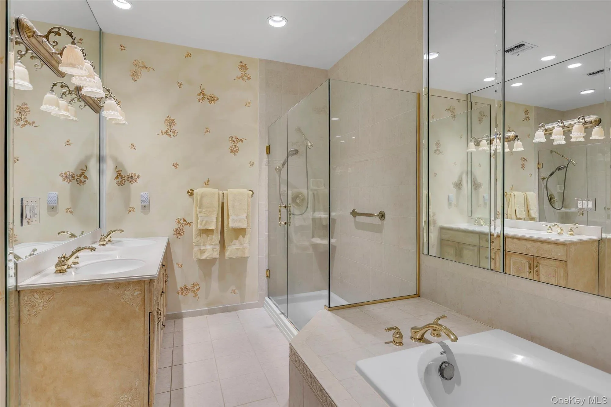 742 Verona Drive, Huntington, NY, 2 Bedrooms Bedrooms, 6 Rooms Rooms,2 BathroomsBathrooms,Residential,For Rent,Verona,0,1025617 742 Verona Drive, Huntington, NY, 2 Bedrooms Bedrooms, 6 Rooms Rooms,2 BathroomsBathrooms,Residential,For Rent,Verona,0,1025617