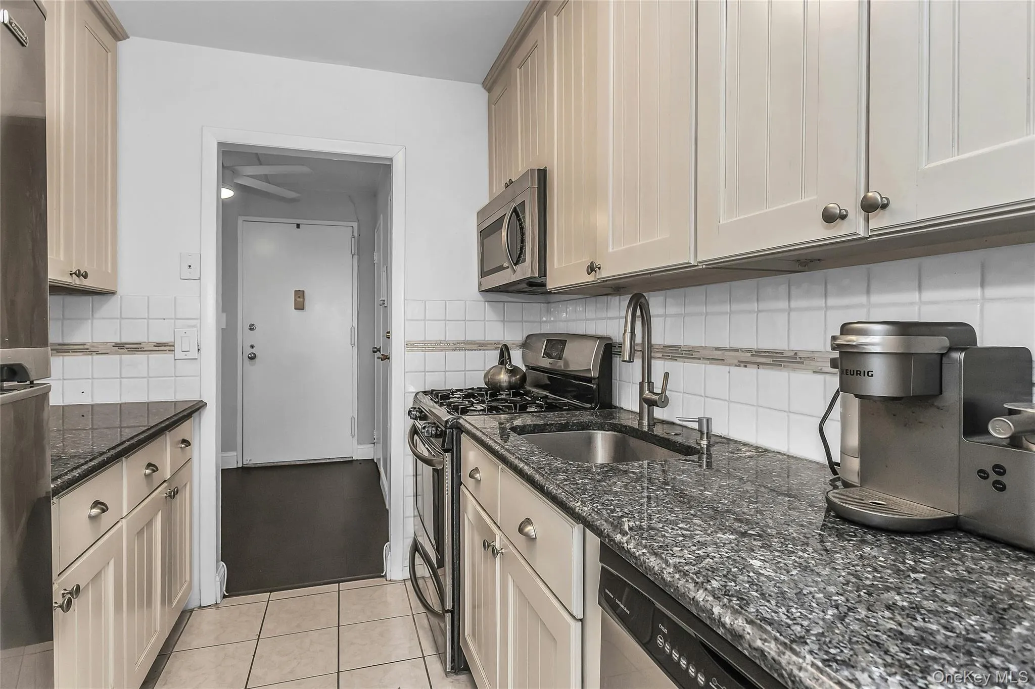 135 Post Avenue, North Hempstead, NY, 1 Bedroom Bedrooms, 3 Rooms Rooms,1 BathroomBathrooms,Residential,For Rent,Post,0,1025621 135 Post Avenue, North Hempstead, NY, 1 Bedroom Bedrooms, 3 Rooms Rooms,1 BathroomBathrooms,Residential,For Rent,Post,0,1025621