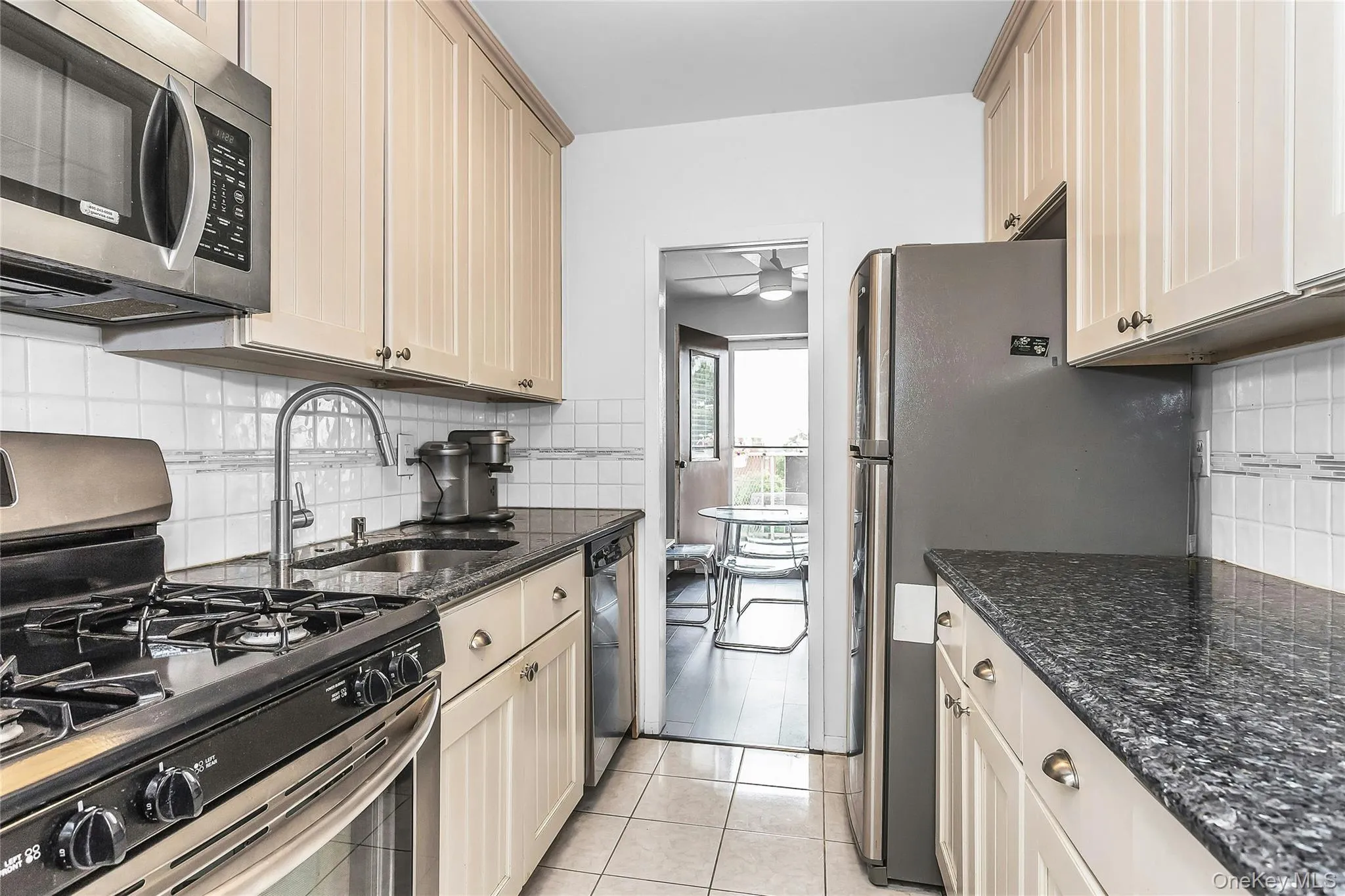 135 Post Avenue, North Hempstead, NY, 1 Bedroom Bedrooms, 3 Rooms Rooms,1 BathroomBathrooms,Residential,For Rent,Post,0,1025621 135 Post Avenue, North Hempstead, NY, 1 Bedroom Bedrooms, 3 Rooms Rooms,1 BathroomBathrooms,Residential,For Rent,Post,0,1025621