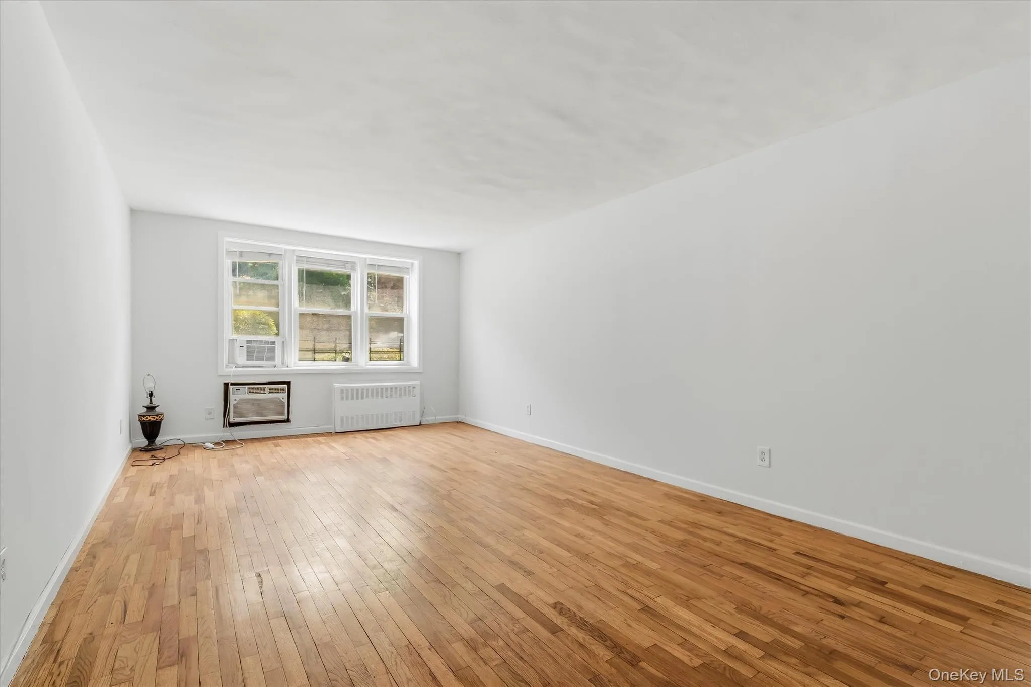 679 warburton Avenue, Yonkers, NY, 1 Bedroom Bedrooms, 4 Rooms Rooms,1 BathroomBathrooms,Residential,For Rent,warburton,0,1025622 679 warburton Avenue, Yonkers, NY, 1 Bedroom Bedrooms, 4 Rooms Rooms,1 BathroomBathrooms,Residential,For Rent,warburton,0,1025622