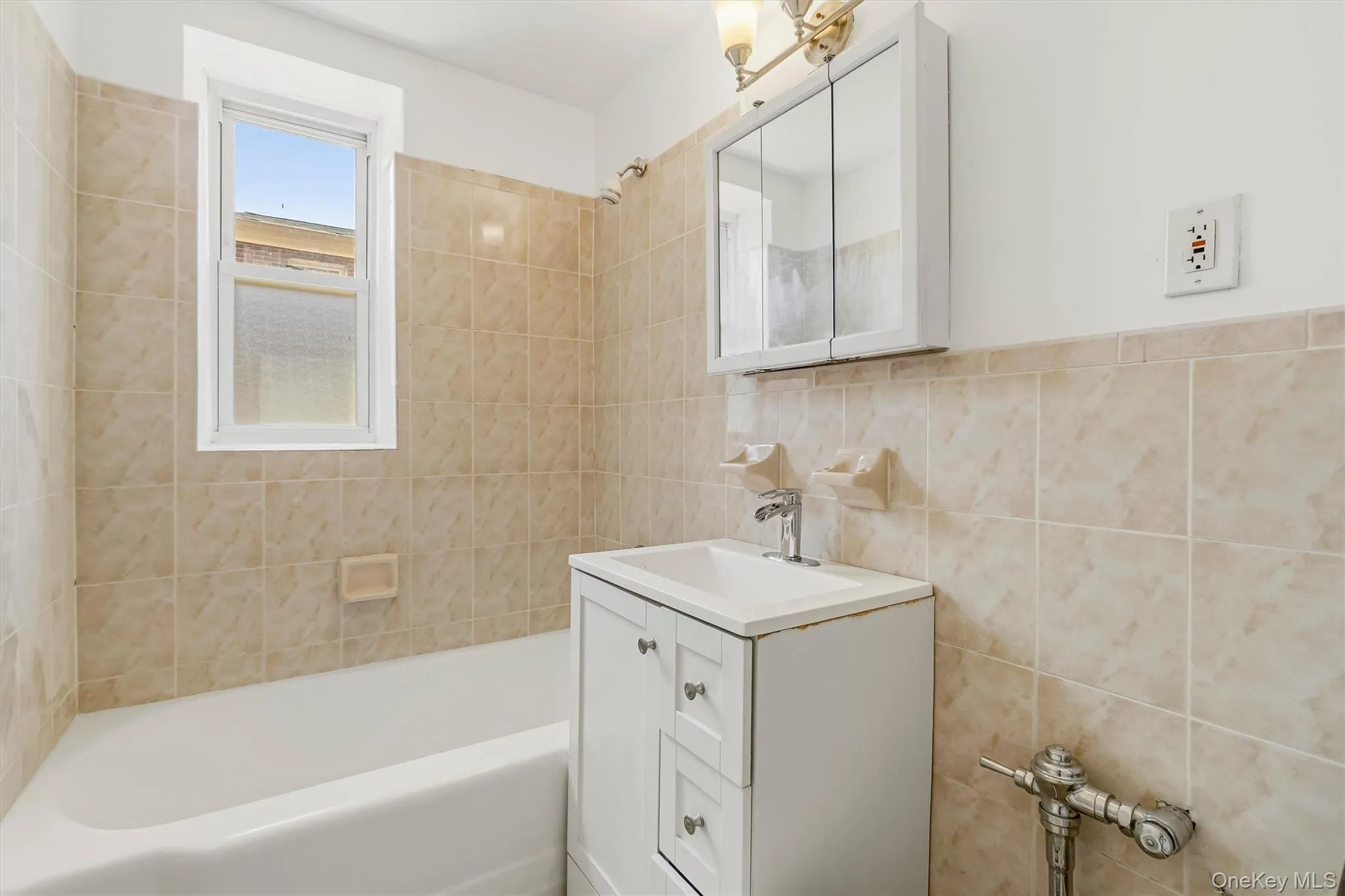 679 warburton Avenue, Yonkers, NY, 1 Bedroom Bedrooms, 4 Rooms Rooms,1 BathroomBathrooms,Residential,For Rent,warburton,0,1025622 679 warburton Avenue, Yonkers, NY, 1 Bedroom Bedrooms, 4 Rooms Rooms,1 BathroomBathrooms,Residential,For Rent,warburton,0,1025622