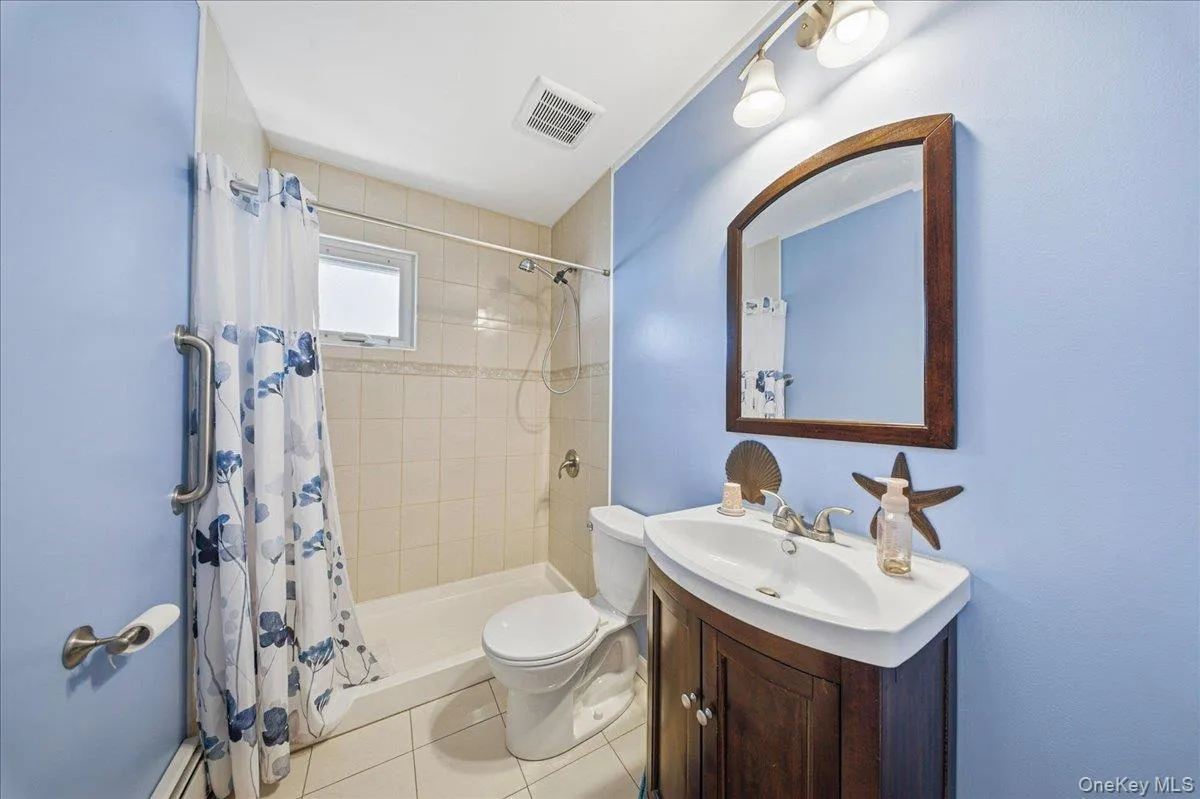 29 Milton Road, Babylon, NY, 3 Bedrooms Bedrooms, 6 Rooms Rooms,2 BathroomsBathrooms,Residential,For Rent,Milton,0,1025627 29 Milton Road, Babylon, NY, 3 Bedrooms Bedrooms, 6 Rooms Rooms,2 BathroomsBathrooms,Residential,For Rent,Milton,0,1025627