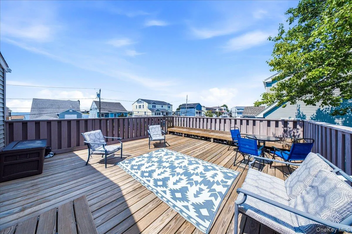 29 Milton Road, Babylon, NY, 3 Bedrooms Bedrooms, 6 Rooms Rooms,2 BathroomsBathrooms,Residential,For Rent,Milton,0,1025627 29 Milton Road, Babylon, NY, 3 Bedrooms Bedrooms, 6 Rooms Rooms,2 BathroomsBathrooms,Residential,For Rent,Milton,0,1025627