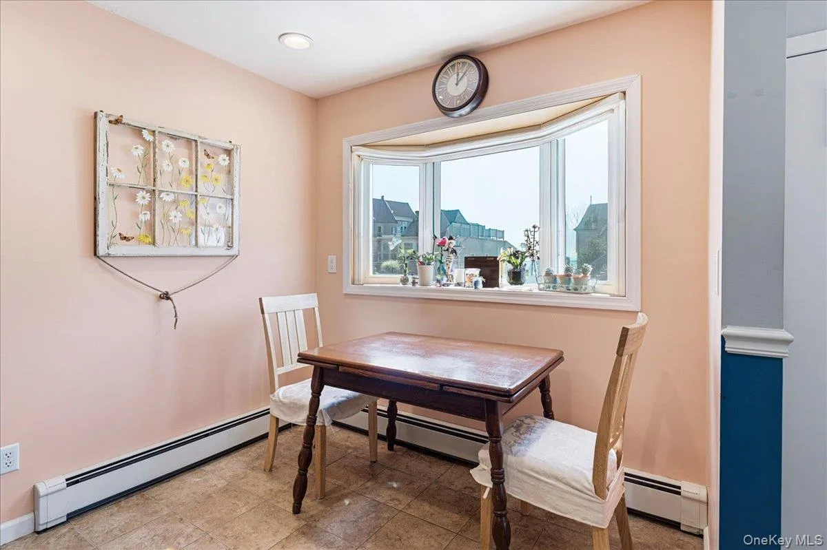 29 Milton Road, Babylon, NY, 3 Bedrooms Bedrooms, 6 Rooms Rooms,2 BathroomsBathrooms,Residential,For Rent,Milton,0,1025627 29 Milton Road, Babylon, NY, 3 Bedrooms Bedrooms, 6 Rooms Rooms,2 BathroomsBathrooms,Residential,For Rent,Milton,0,1025627