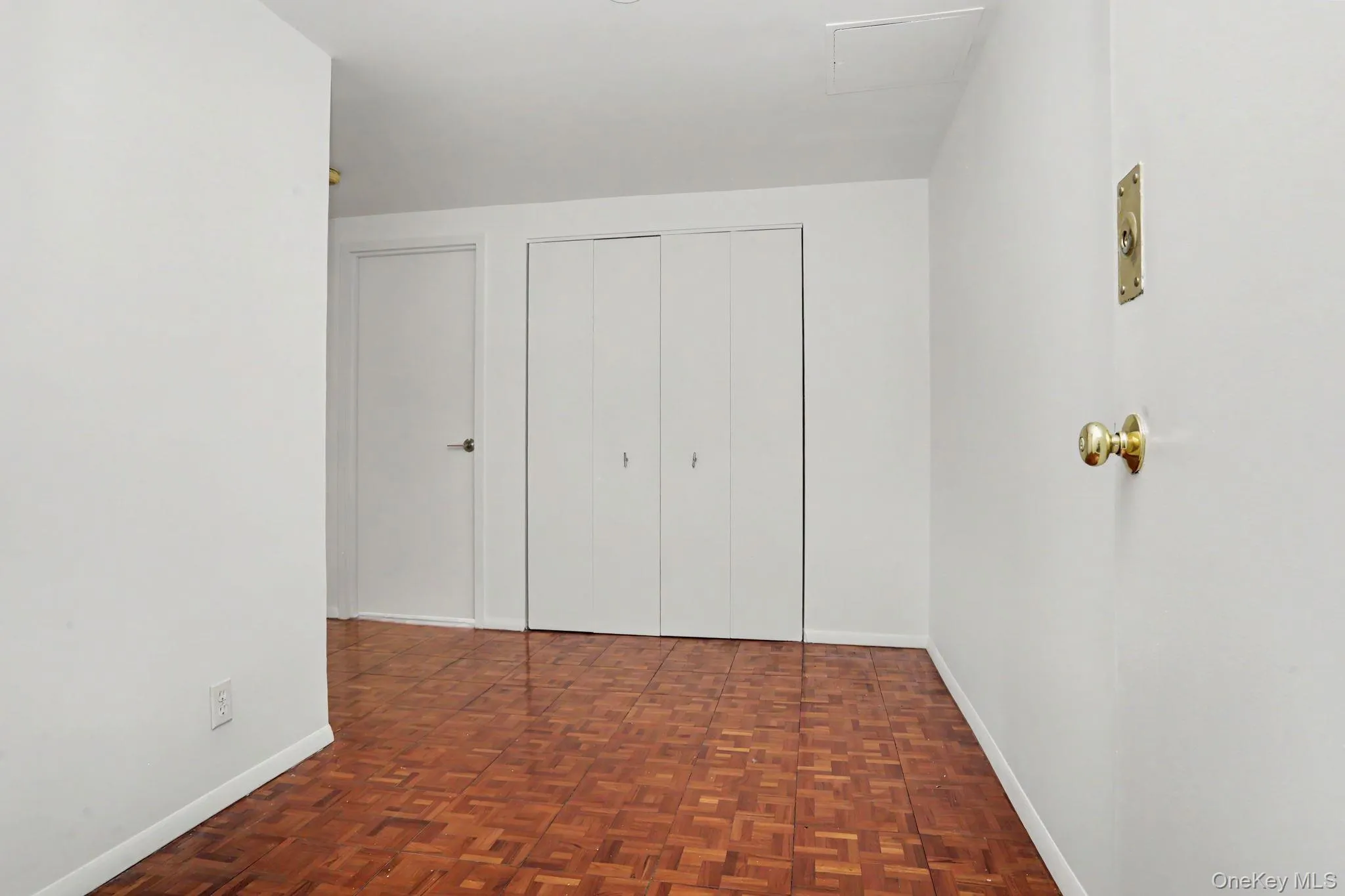 18 Shady Glen Court, New Rochelle, NY, 2 Bedrooms Bedrooms, 5 Rooms Rooms,2 BathroomsBathrooms,Residential Lease,For Rent,Shady Glen,0,1025630 18 Shady Glen Court, New Rochelle, NY, 2 Bedrooms Bedrooms, 5 Rooms Rooms,2 BathroomsBathrooms,Residential Lease,For Rent,Shady Glen,0,1025630