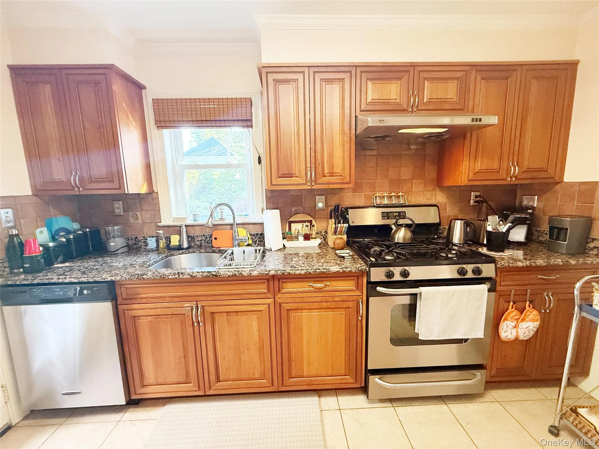 266 Chester Street, Hempstead, NY, 2 Bedrooms Bedrooms, 6 Rooms Rooms,2 BathroomsBathrooms,Residential,For Rent,Chester,0,1025631 266 Chester Street, Hempstead, NY, 2 Bedrooms Bedrooms, 6 Rooms Rooms,2 BathroomsBathrooms,Residential,For Rent,Chester,0,1025631