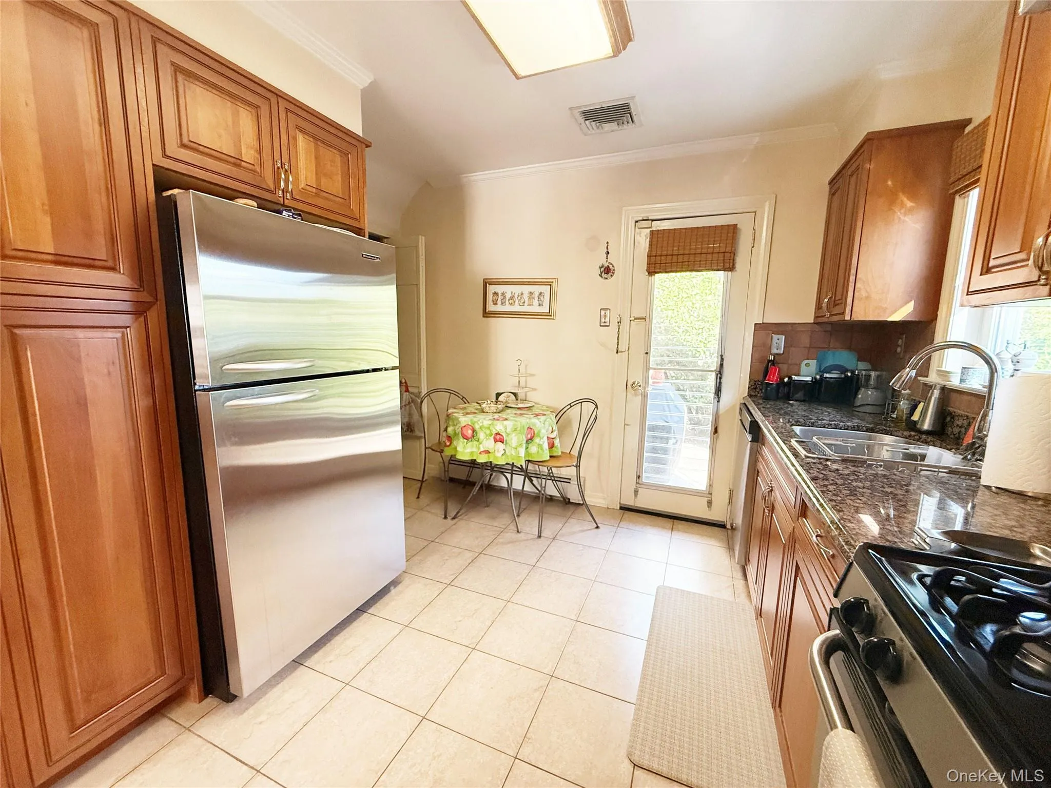 266 Chester Street, Hempstead, NY, 2 Bedrooms Bedrooms, 6 Rooms Rooms,2 BathroomsBathrooms,Residential,For Rent,Chester,0,1025631 266 Chester Street, Hempstead, NY, 2 Bedrooms Bedrooms, 6 Rooms Rooms,2 BathroomsBathrooms,Residential,For Rent,Chester,0,1025631