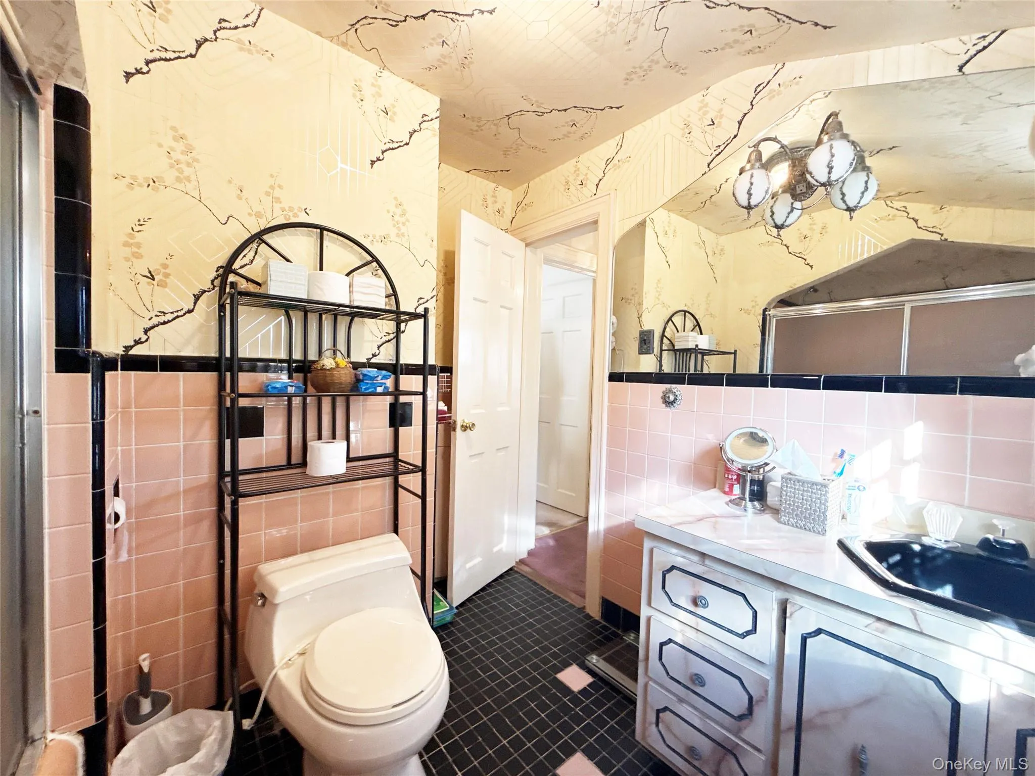 266 Chester Street, Hempstead, NY, 2 Bedrooms Bedrooms, 6 Rooms Rooms,2 BathroomsBathrooms,Residential,For Rent,Chester,0,1025631 266 Chester Street, Hempstead, NY, 2 Bedrooms Bedrooms, 6 Rooms Rooms,2 BathroomsBathrooms,Residential,For Rent,Chester,0,1025631