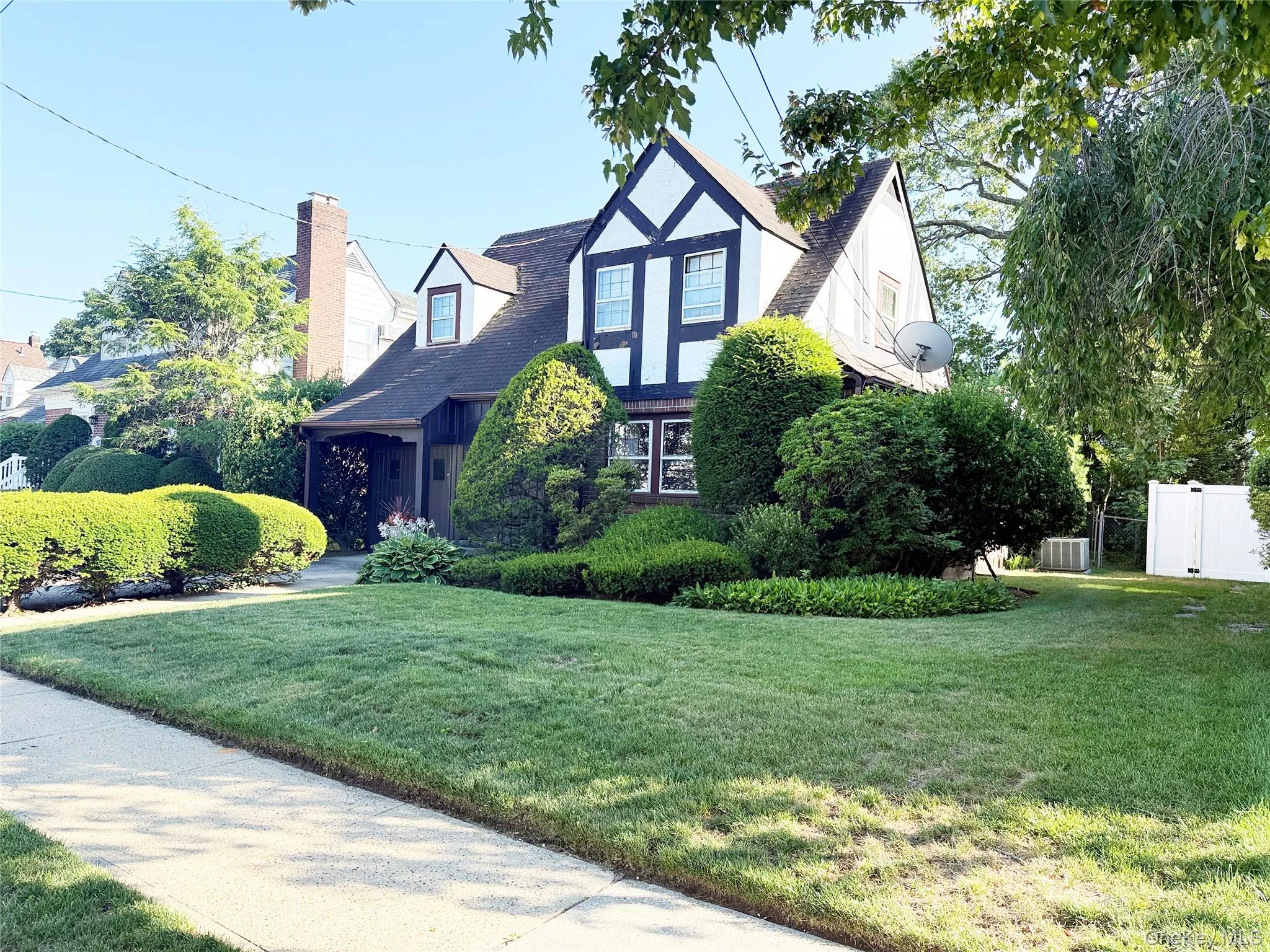 266 Chester Street, Hempstead, NY, 2 Bedrooms Bedrooms, 6 Rooms Rooms,2 BathroomsBathrooms,Residential,For Rent,Chester,0,1025631 266 Chester Street, Hempstead, NY, 2 Bedrooms Bedrooms, 6 Rooms Rooms,2 BathroomsBathrooms,Residential,For Rent,Chester,0,1025631