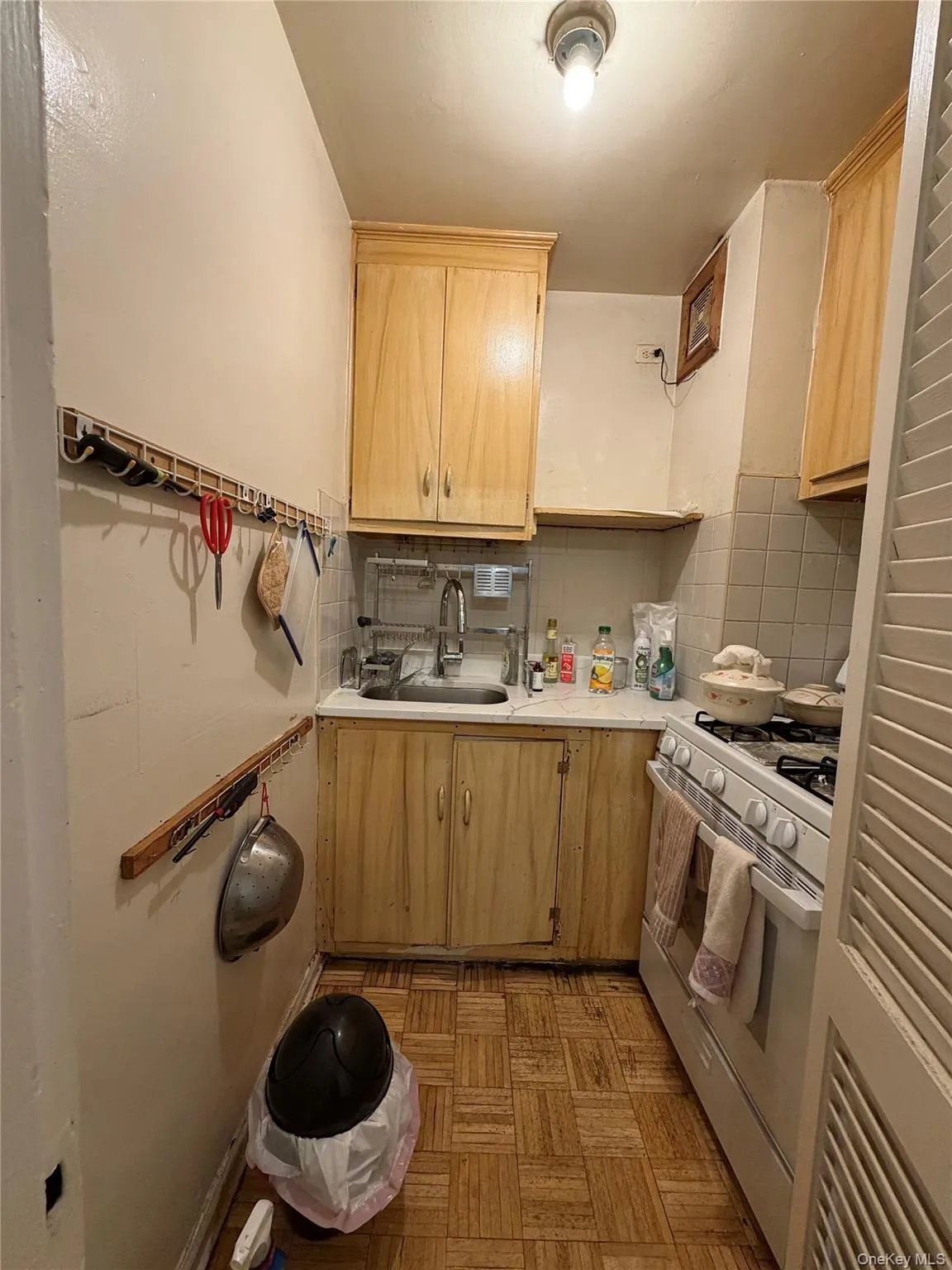 42-45 Kissena Boulevard, New York, NY, 1 Bedroom Bedrooms, 3 Rooms Rooms,1 BathroomBathrooms,Residential,For Rent,Kissena Boulevard,0,1025640 42-45 Kissena Boulevard, New York, NY, 1 Bedroom Bedrooms, 3 Rooms Rooms,1 BathroomBathrooms,Residential,For Rent,Kissena Boulevard,0,1025640