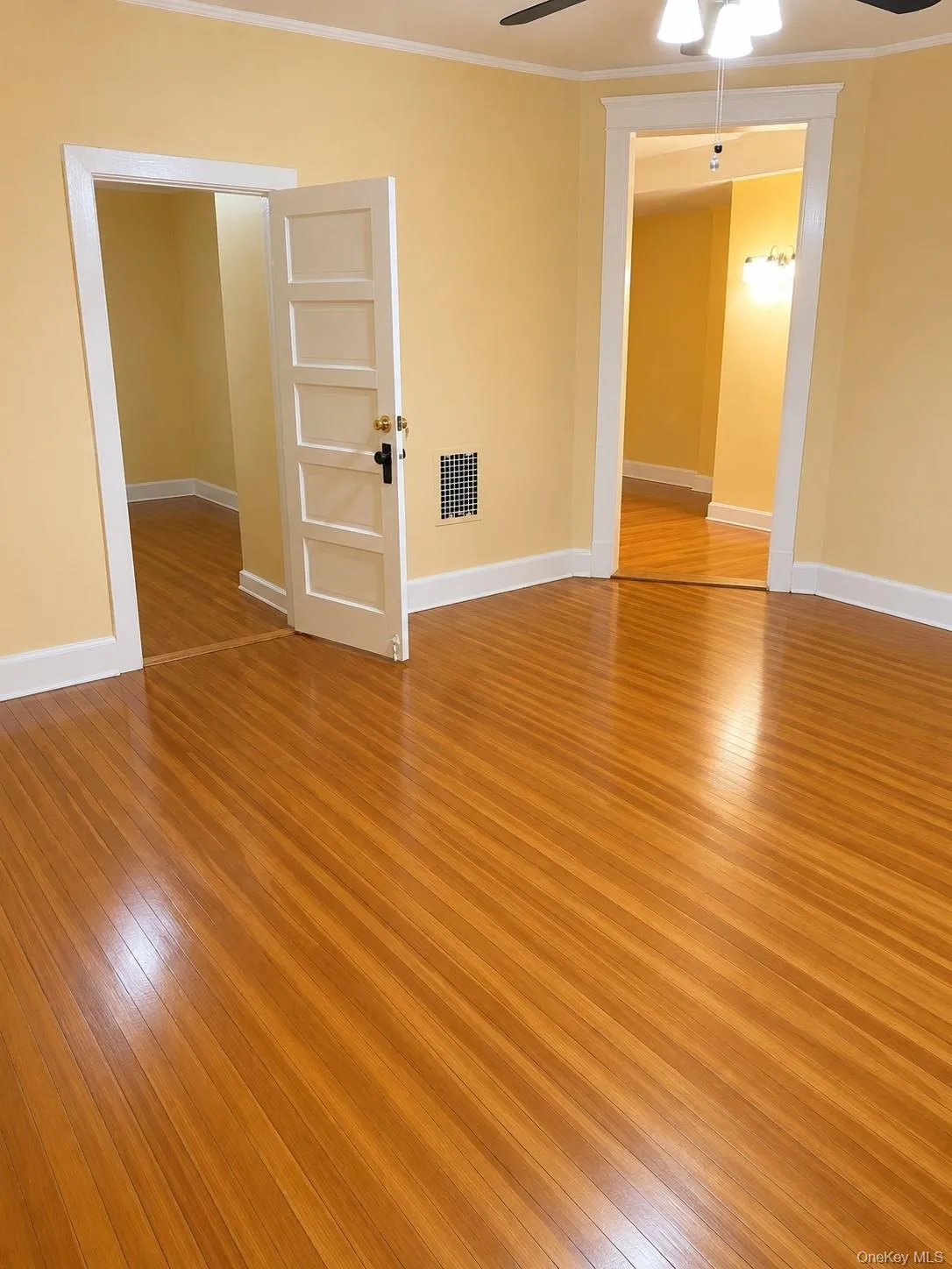 131 Lockwood Avenue, New Rochelle, NY, 2 Bedrooms Bedrooms, 4 Rooms Rooms,1 BathroomBathrooms,Residential Lease,For Rent,Lockwood,0,1025648 131 Lockwood Avenue, New Rochelle, NY, 2 Bedrooms Bedrooms, 4 Rooms Rooms,1 BathroomBathrooms,Residential Lease,For Rent,Lockwood,0,1025648