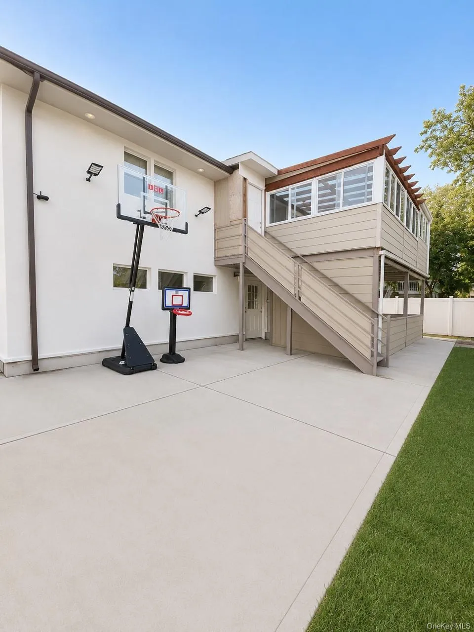 886 Woodmere Drive, Hempstead, NY, 5 Bedrooms Bedrooms, 10 Rooms Rooms,4 BathroomsBathrooms,Residential,For Rent,Woodmere,0,1025653 886 Woodmere Drive, Hempstead, NY, 5 Bedrooms Bedrooms, 10 Rooms Rooms,4 BathroomsBathrooms,Residential,For Rent,Woodmere,0,1025653