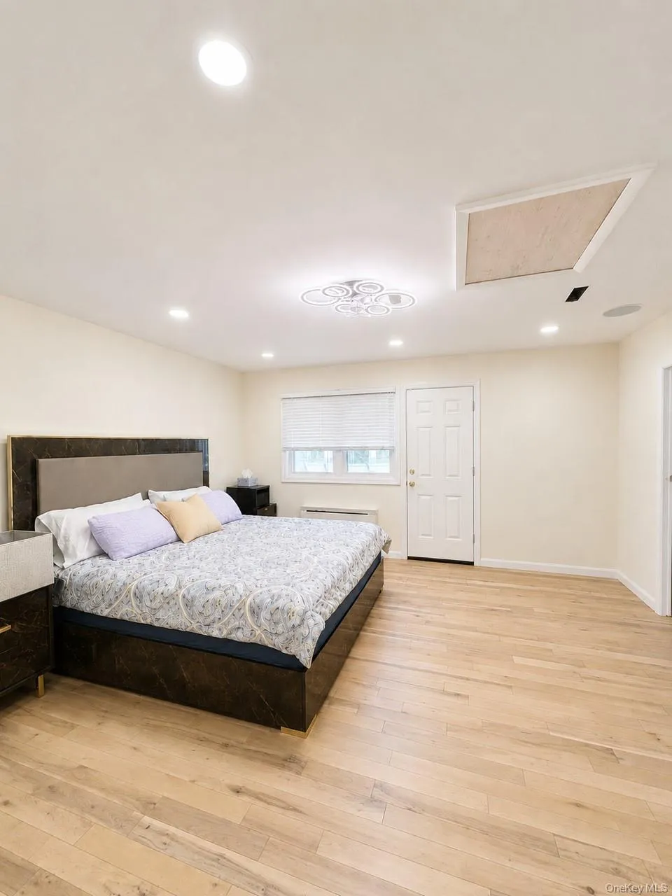 886 Woodmere Drive, Hempstead, NY, 5 Bedrooms Bedrooms, 10 Rooms Rooms,4 BathroomsBathrooms,Residential,For Rent,Woodmere,0,1025653 886 Woodmere Drive, Hempstead, NY, 5 Bedrooms Bedrooms, 10 Rooms Rooms,4 BathroomsBathrooms,Residential,For Rent,Woodmere,0,1025653